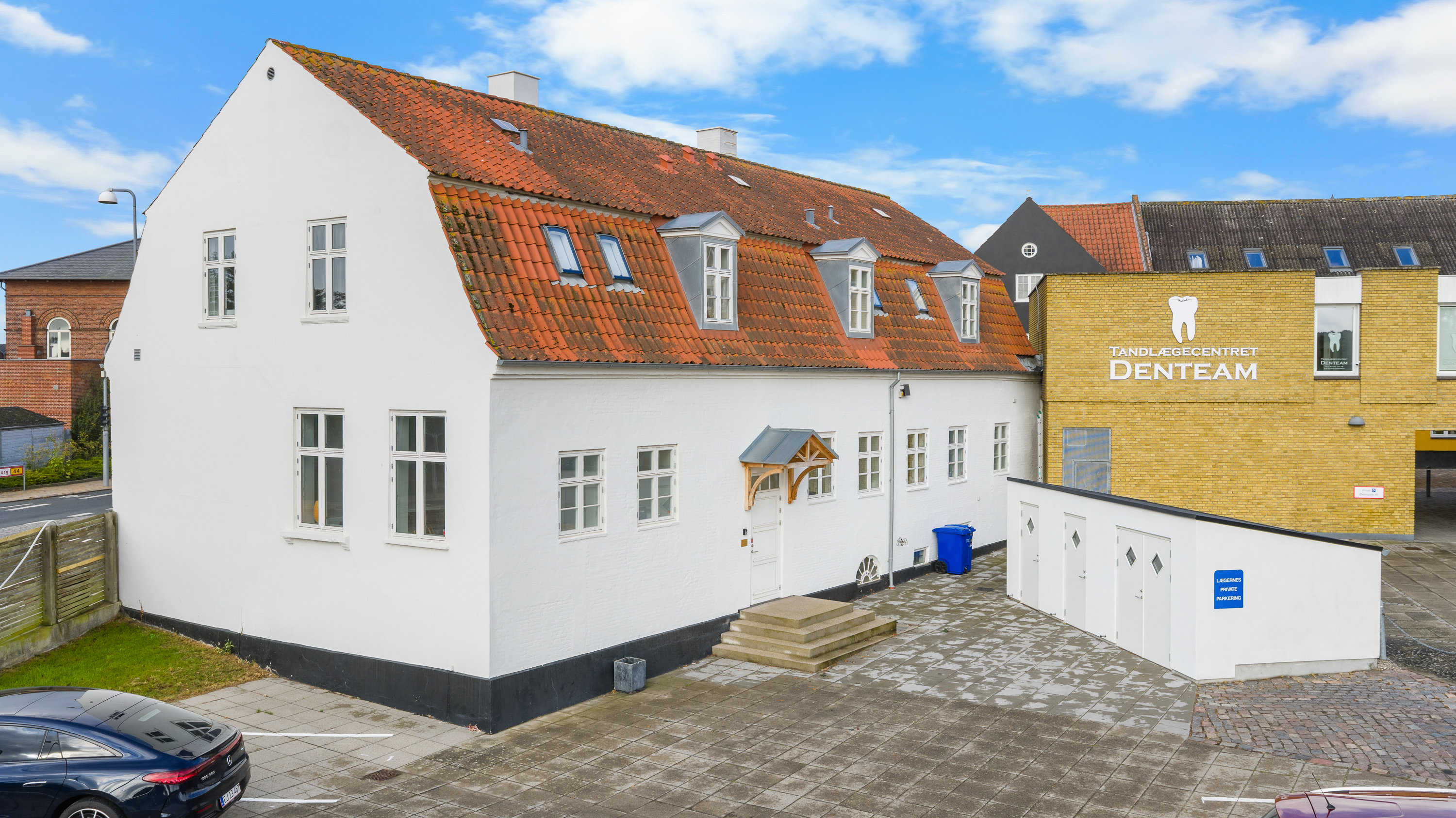 Fremhævet facade billede i fuldskærmstilstand. Billede af Østergade 51, 1. th., 5600 Faaborg