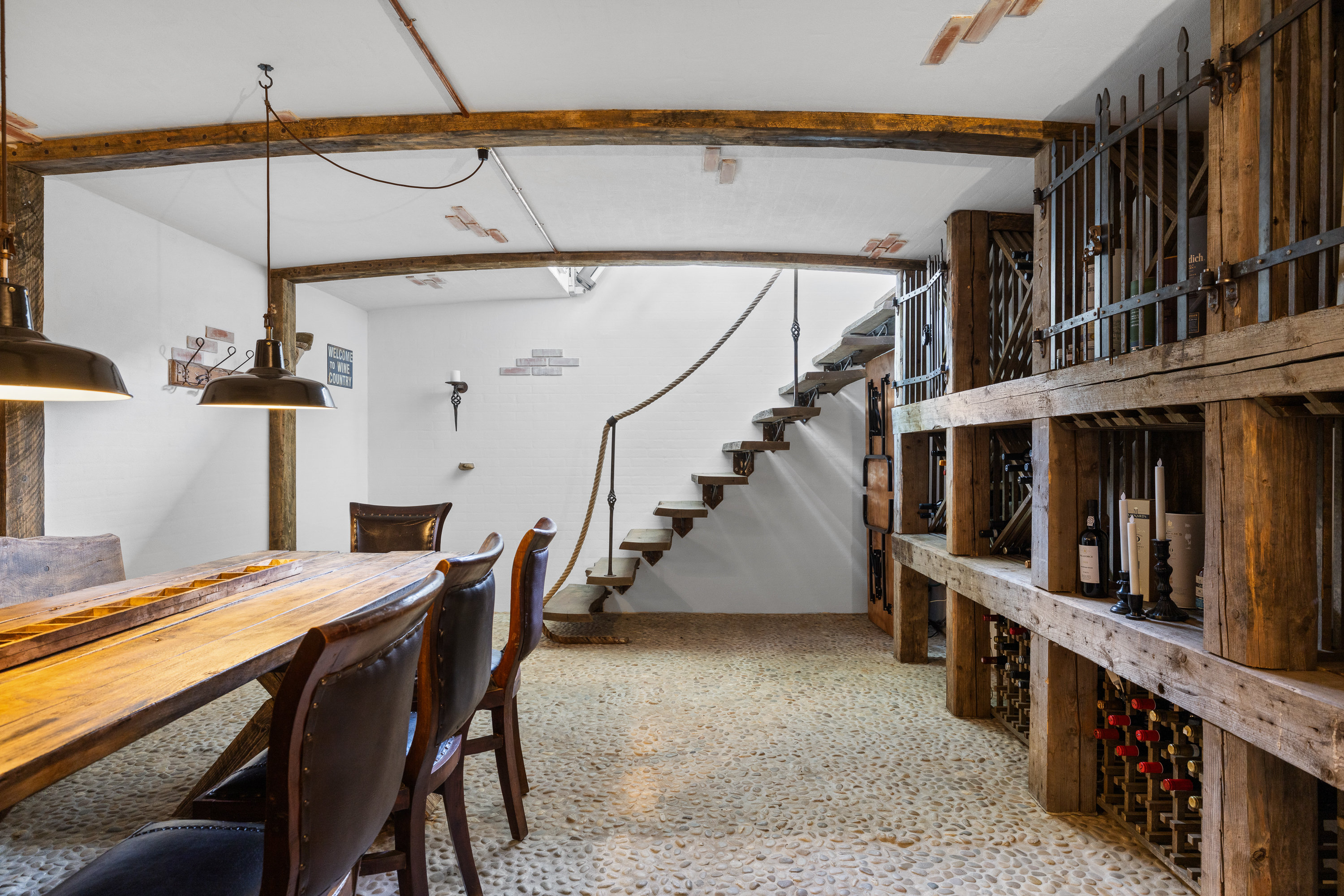 Fremhævet trappe billede i fuldskærmstilstand. Billede af Herslev Bygade 28, Herslev, 7000 Fredericia