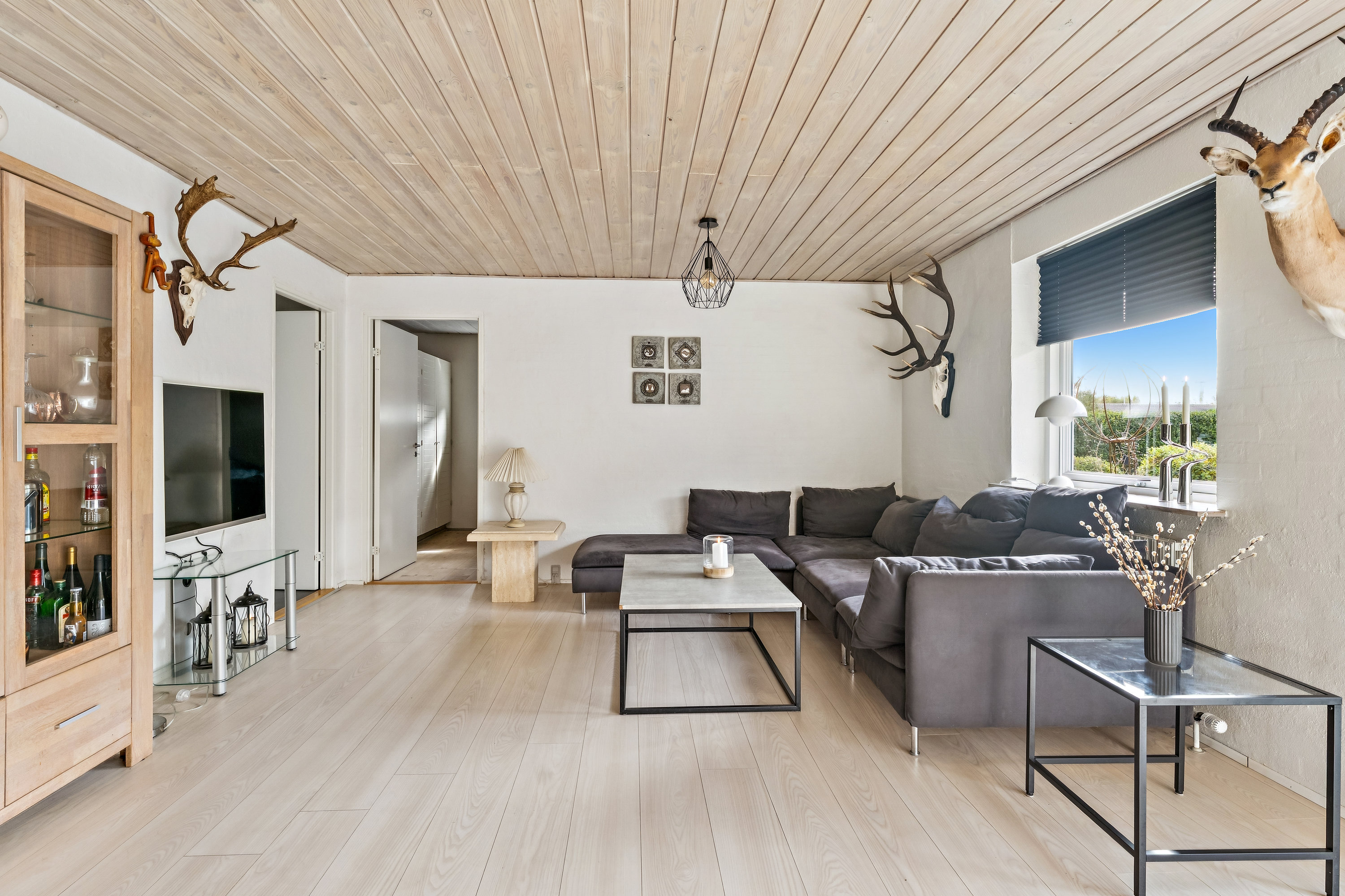 Fremhævet stue billede i fuldskærmstilstand. Billede af Orgelvej 22, 8940 Randers SV