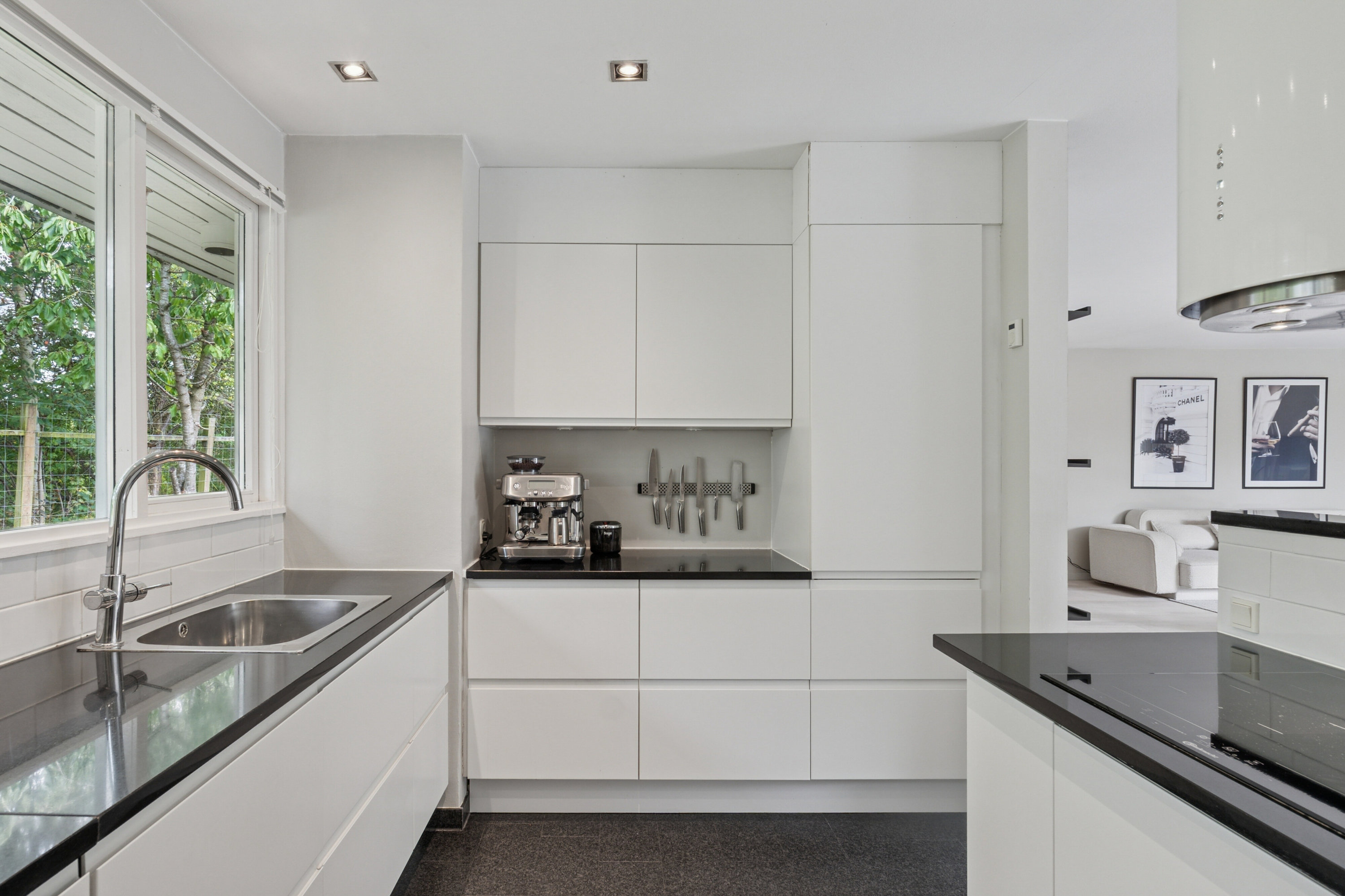 Fremhævet køkken billede i fuldskærmstilstand. Billede af Stavnsbjergvej 16, 2650 Hvidovre