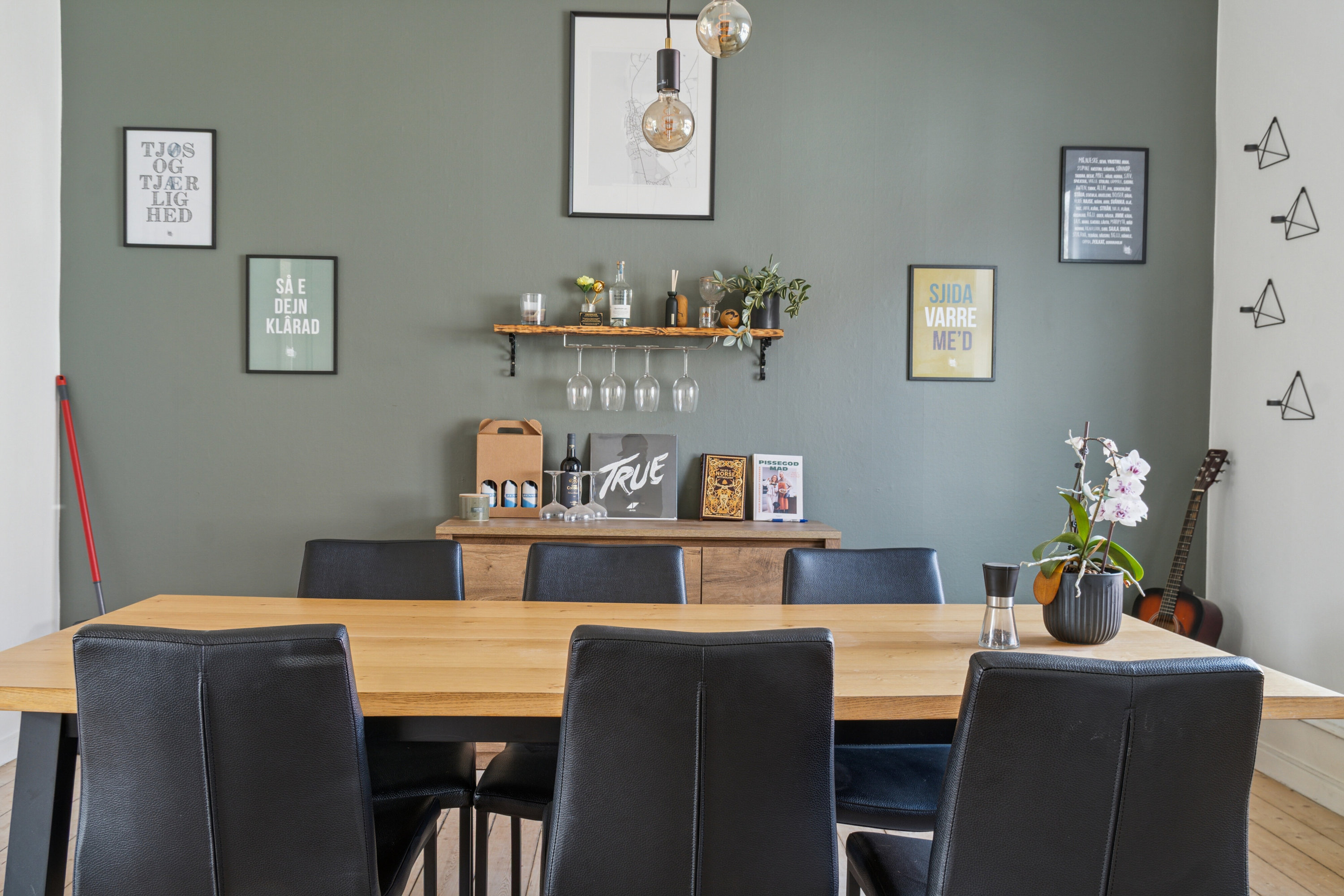 Fremhævet spisestue billede i fuldskærmstilstand. Billede af Vestergade 47, 3790 Hasle