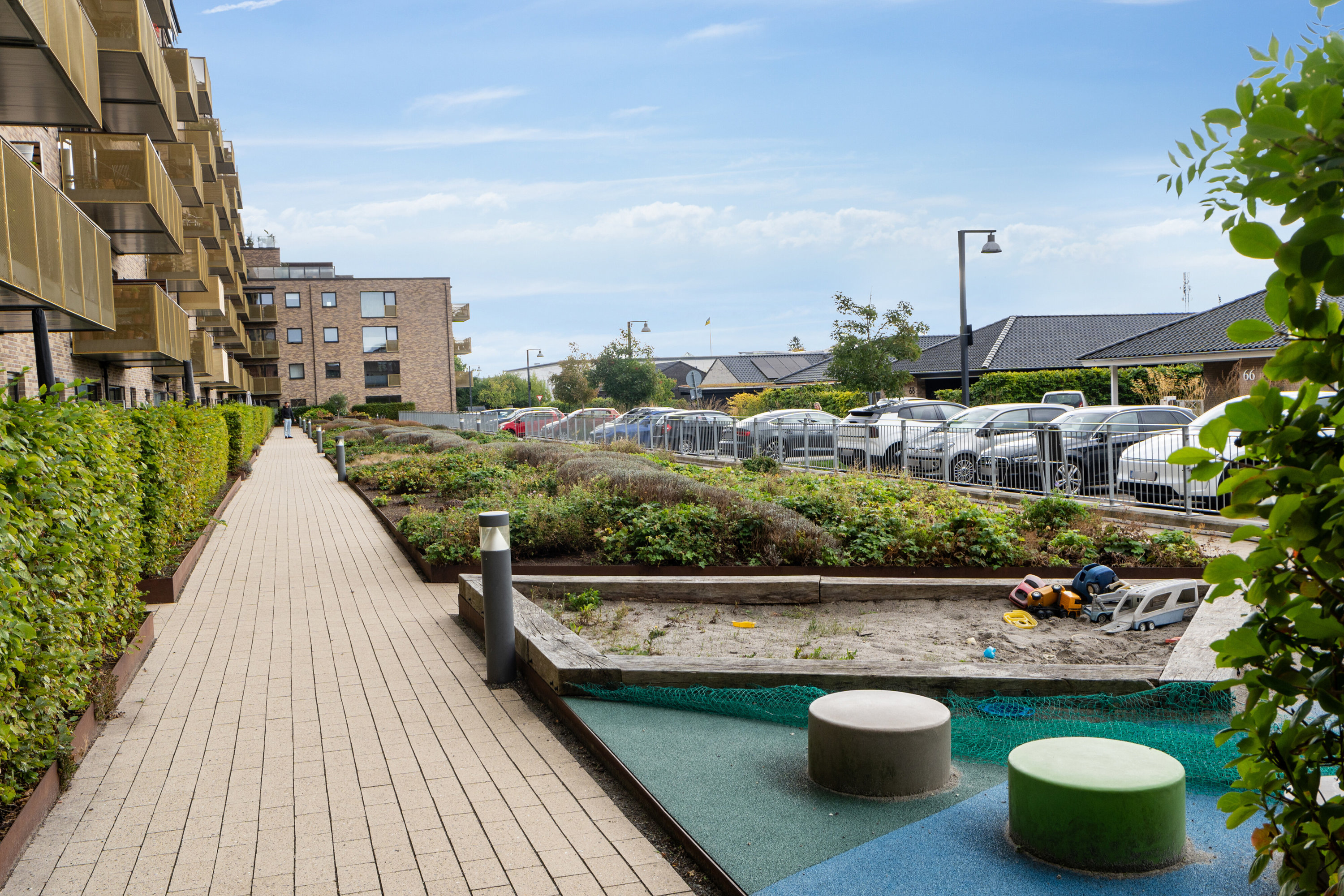 Fremhævet udendørs billede i fuldskærmstilstand. Billede af Kaffevej 39, 4. tv., 2610 Rødovre