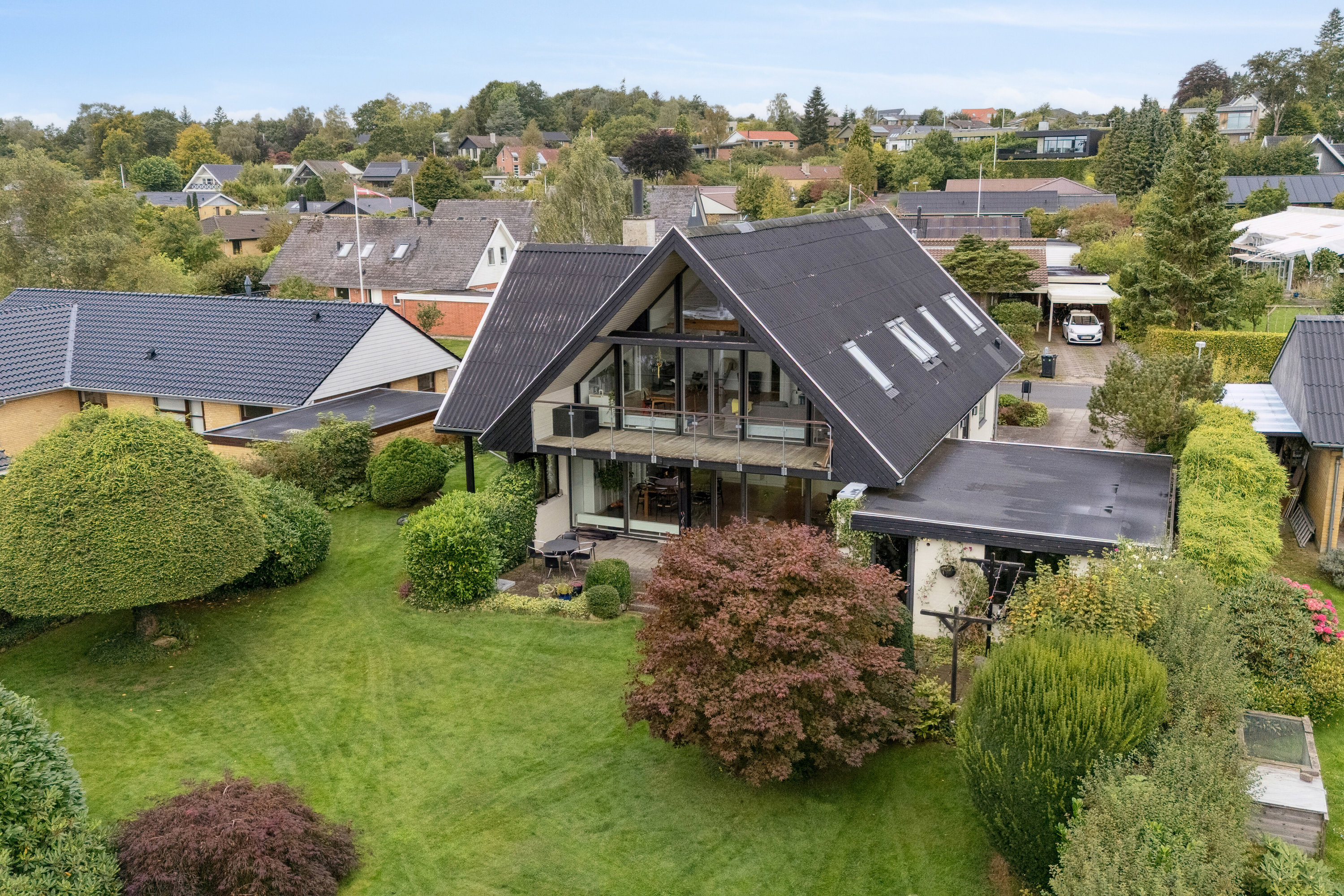 Fremhævet set fra haven billede i fuldskærmstilstand. Billede af Sagasvej 19, 8600 Silkeborg