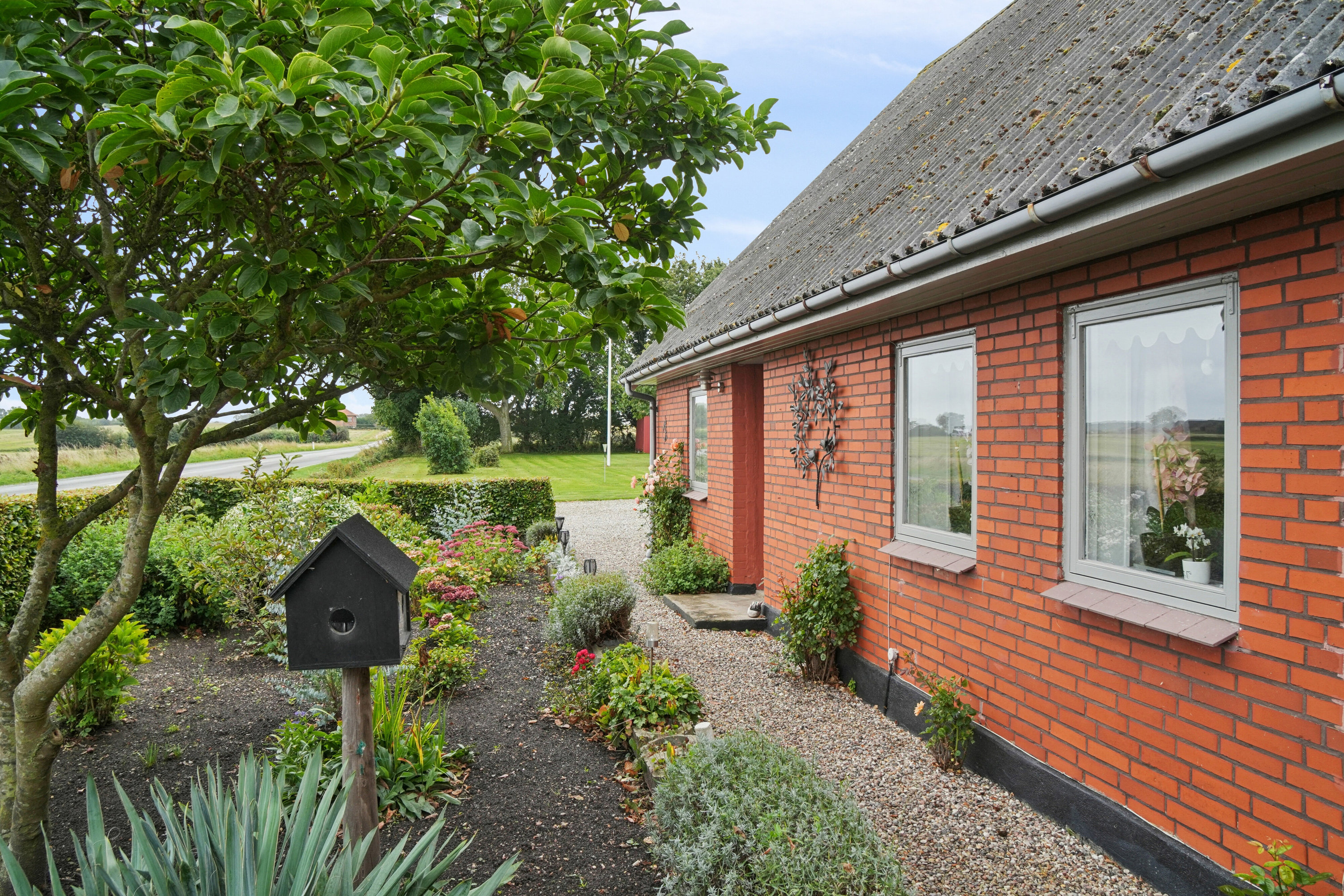 Fremhævet set fra vejen billede i fuldskærmstilstand. Billede af Snødevej 1, Mileskov, 5953 Tranekær