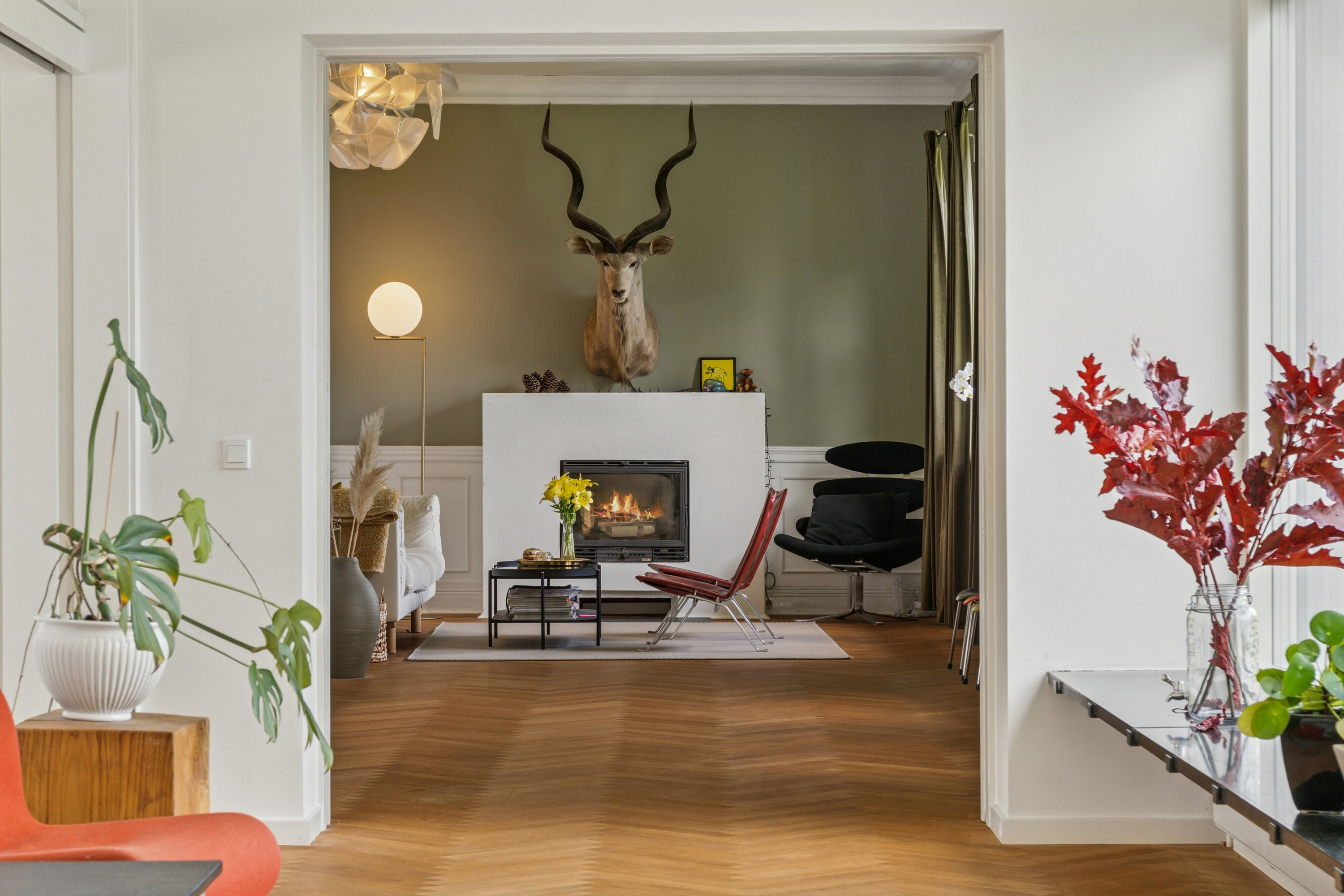 Fremhævet stue billede i fuldskærmstilstand. Billede af Ildervej 18B, 8270 Højbjerg