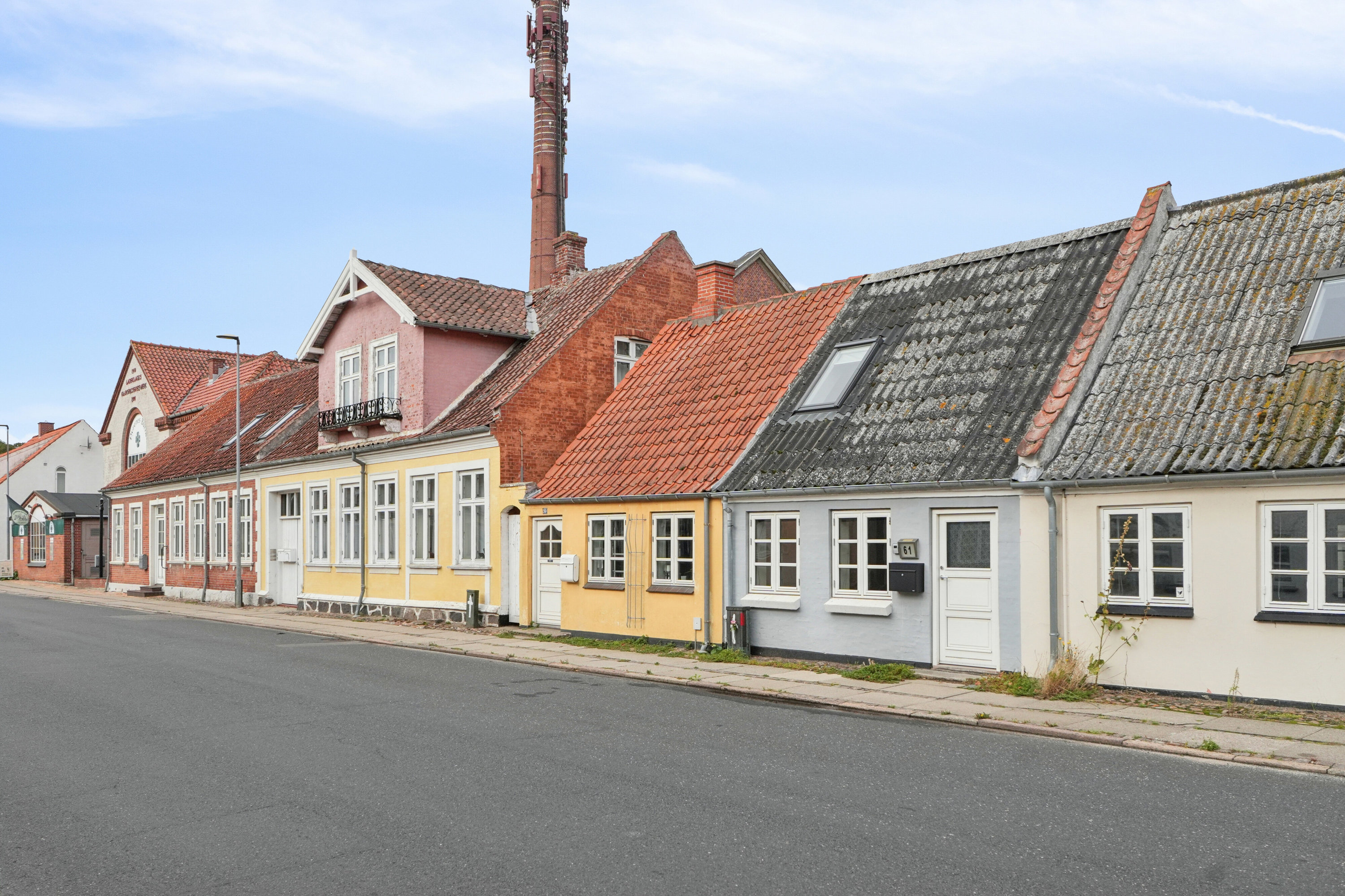 Fremhævet set fra vejen billede i fuldskærmstilstand. Billede af Nørrebro 61, 5900 Rudkøbing