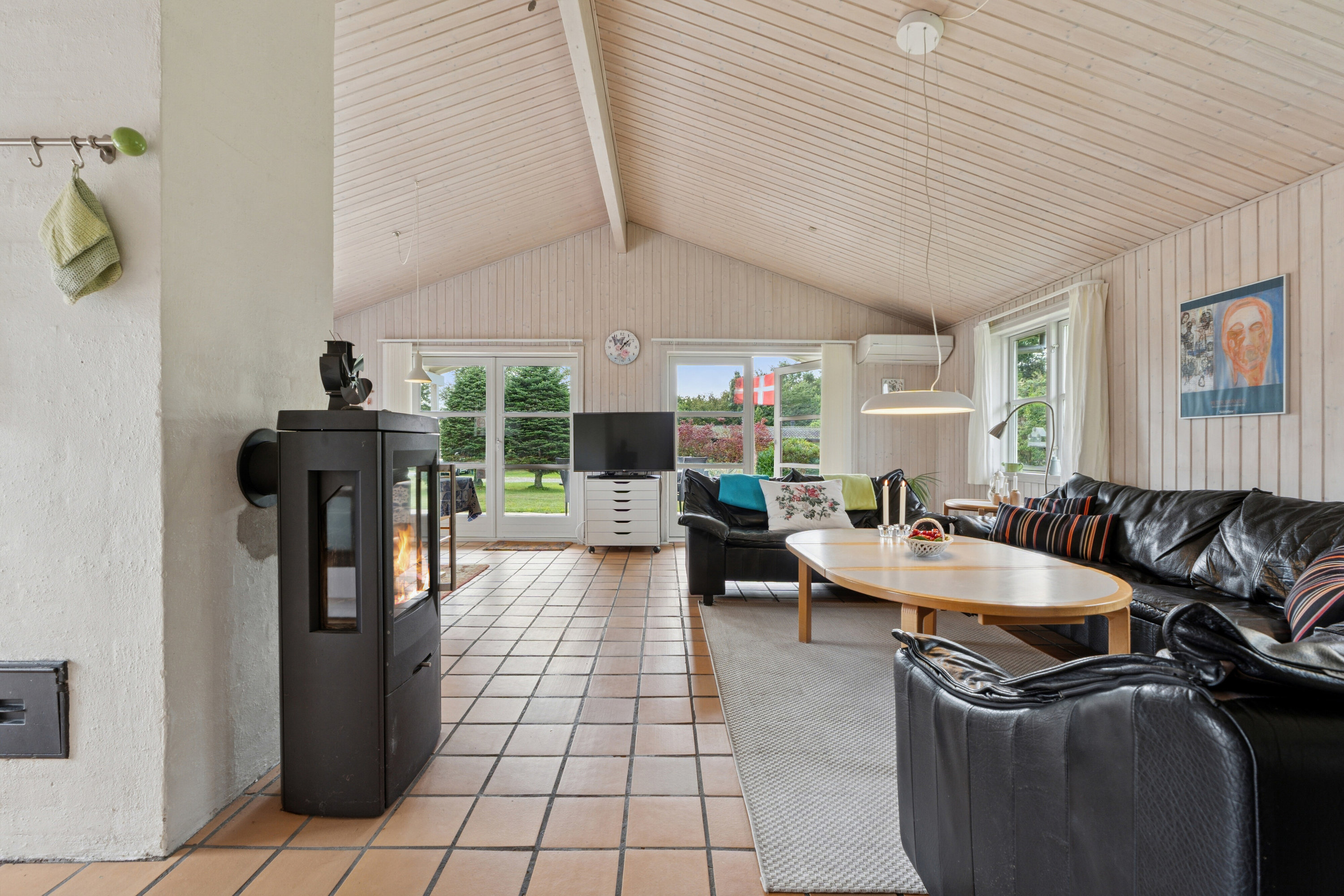 Fremhævet stue billede i fuldskærmstilstand. Billede af Banken 18, Spodsbj Drej, 5900 Rudkøbing