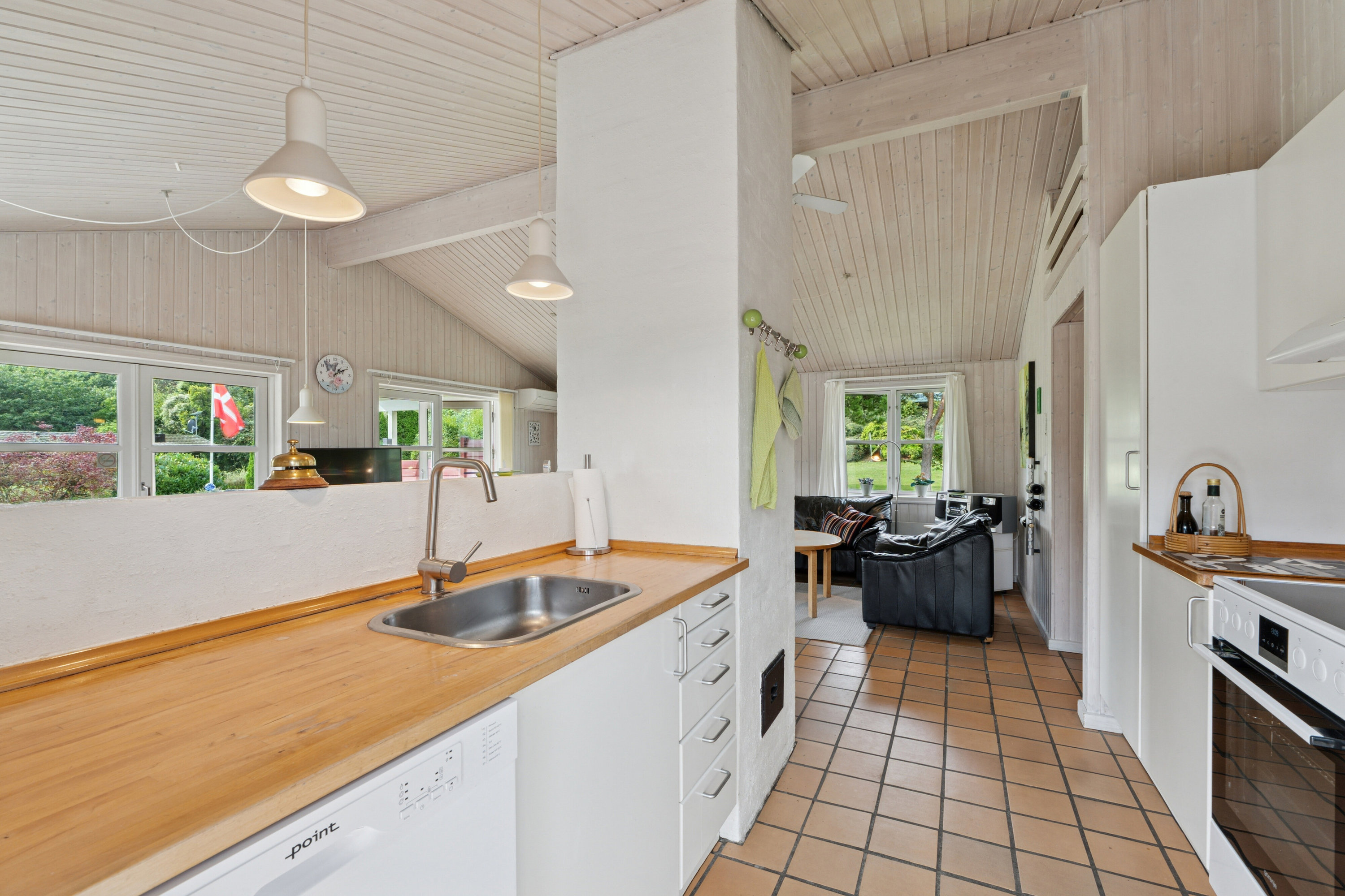 Fremhævet køkken billede i fuldskærmstilstand. Billede af Banken 18, Spodsbj Drej, 5900 Rudkøbing