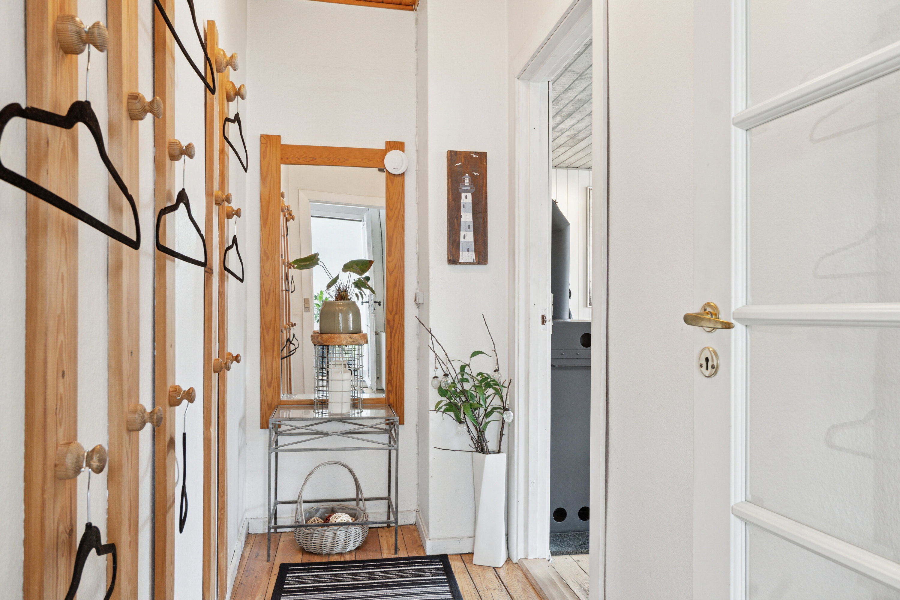 Fremhævet entré billede i fuldskærmstilstand. Billede af Bernstorffsvej 23, 8260 Viby J