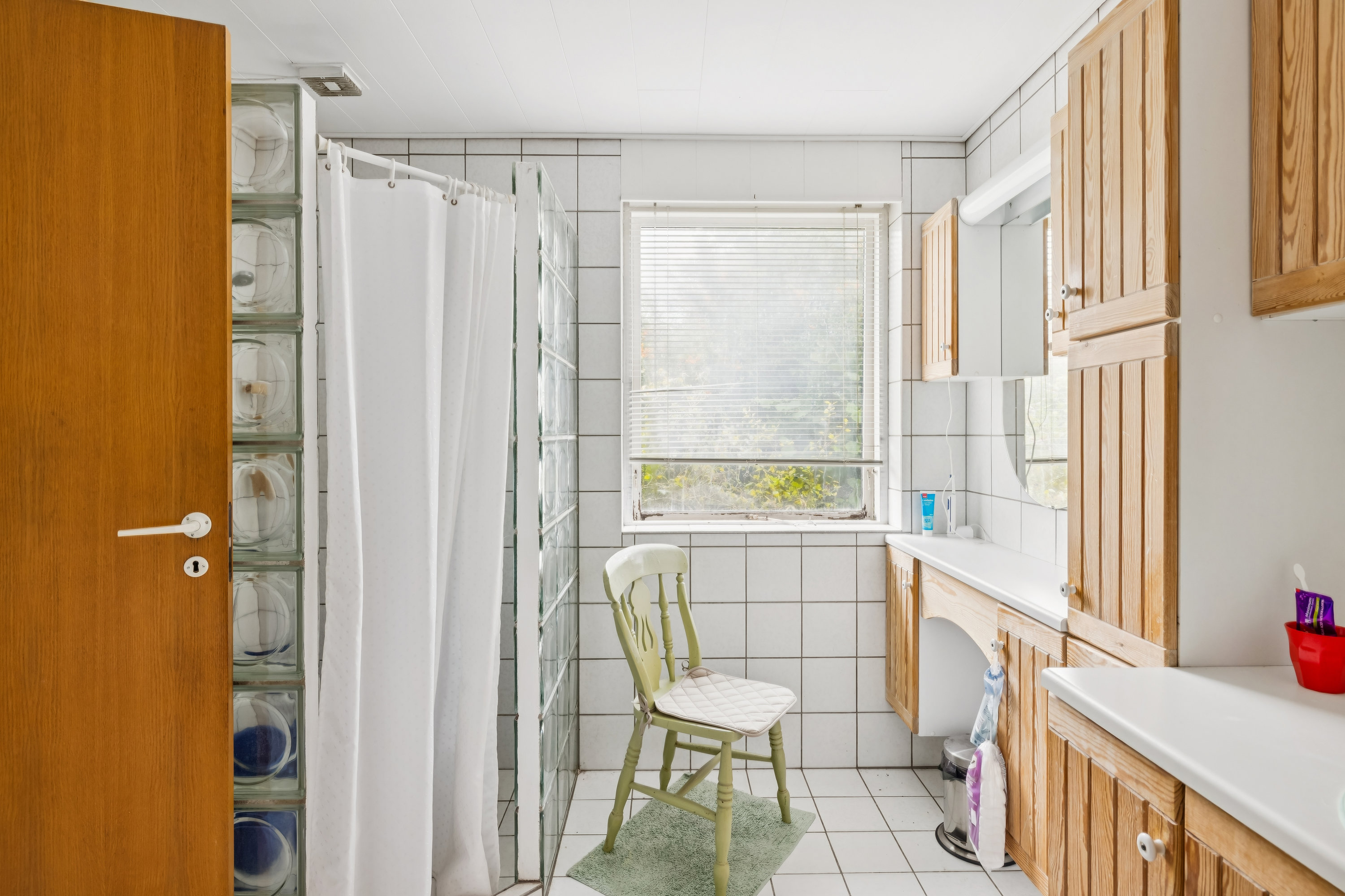 Fremhævet badeværelse billede i fuldskærmstilstand. Billede af Skovvangen 4, 8500 Grenaa