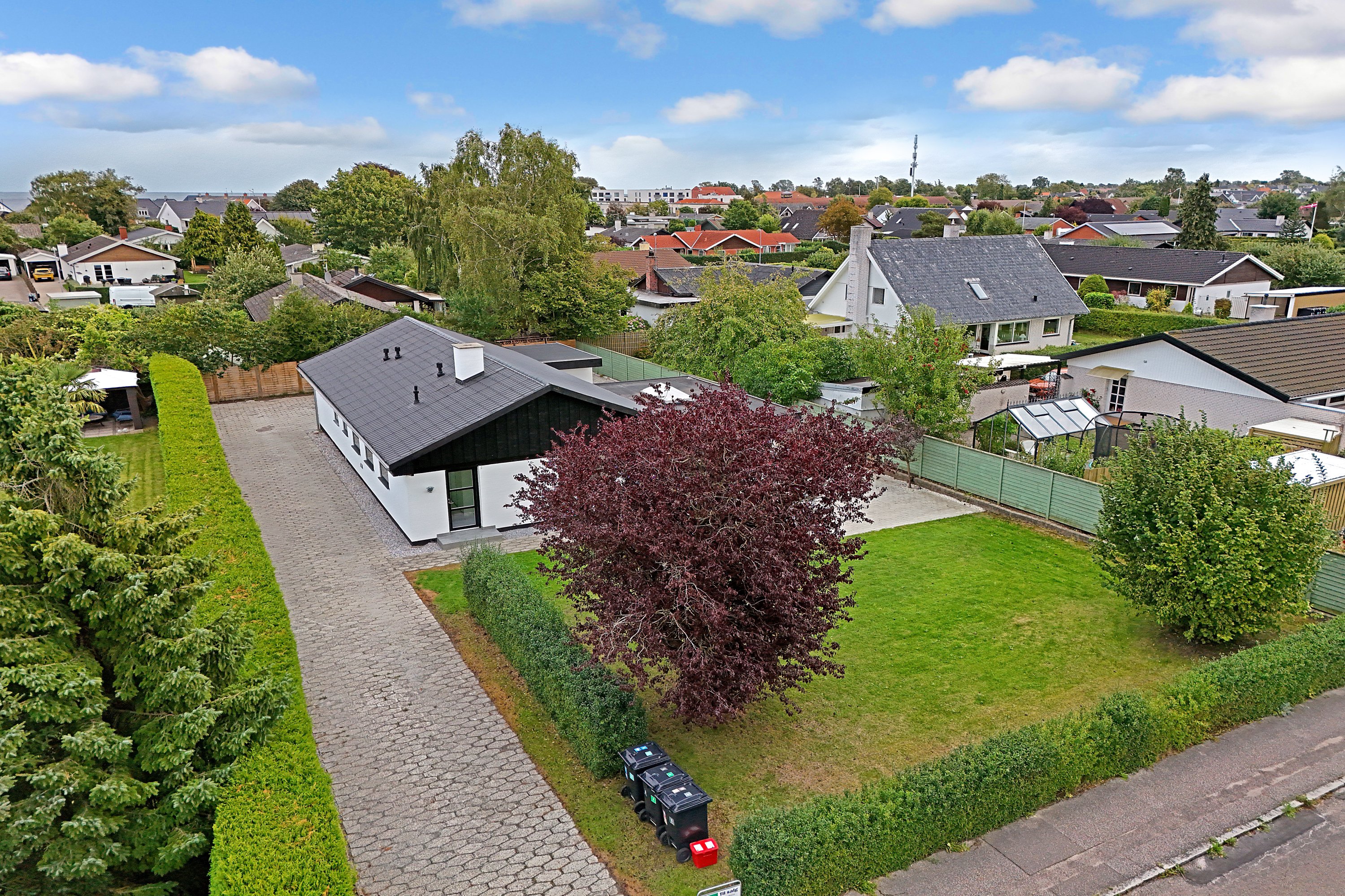 Fremhævet luftfoto billede i fuldskærmstilstand. Billede af Engvangsvej 19, Strøby Egede, 4600 Køge