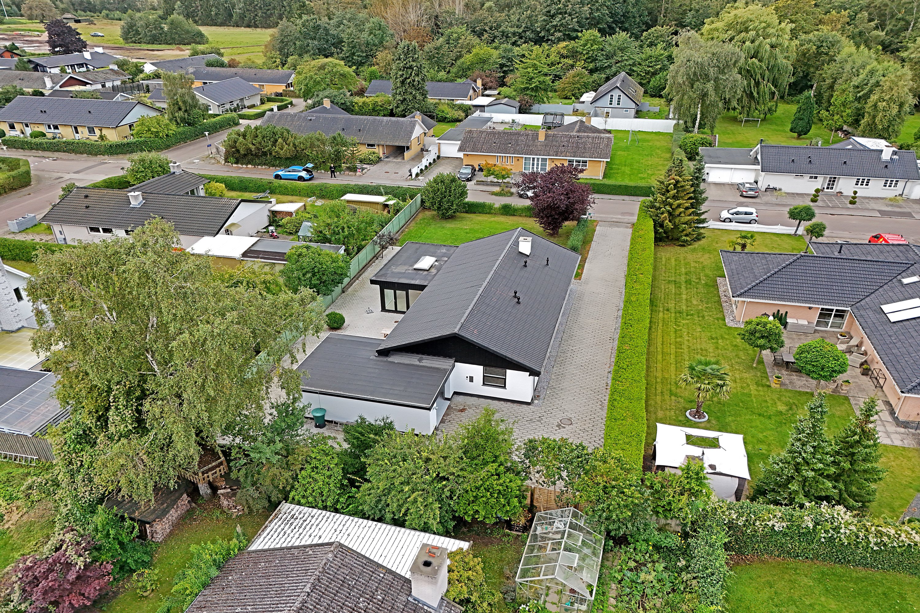 Fremhævet luftfoto billede i fuldskærmstilstand. Billede af Engvangsvej 19, Strøby Egede, 4600 Køge