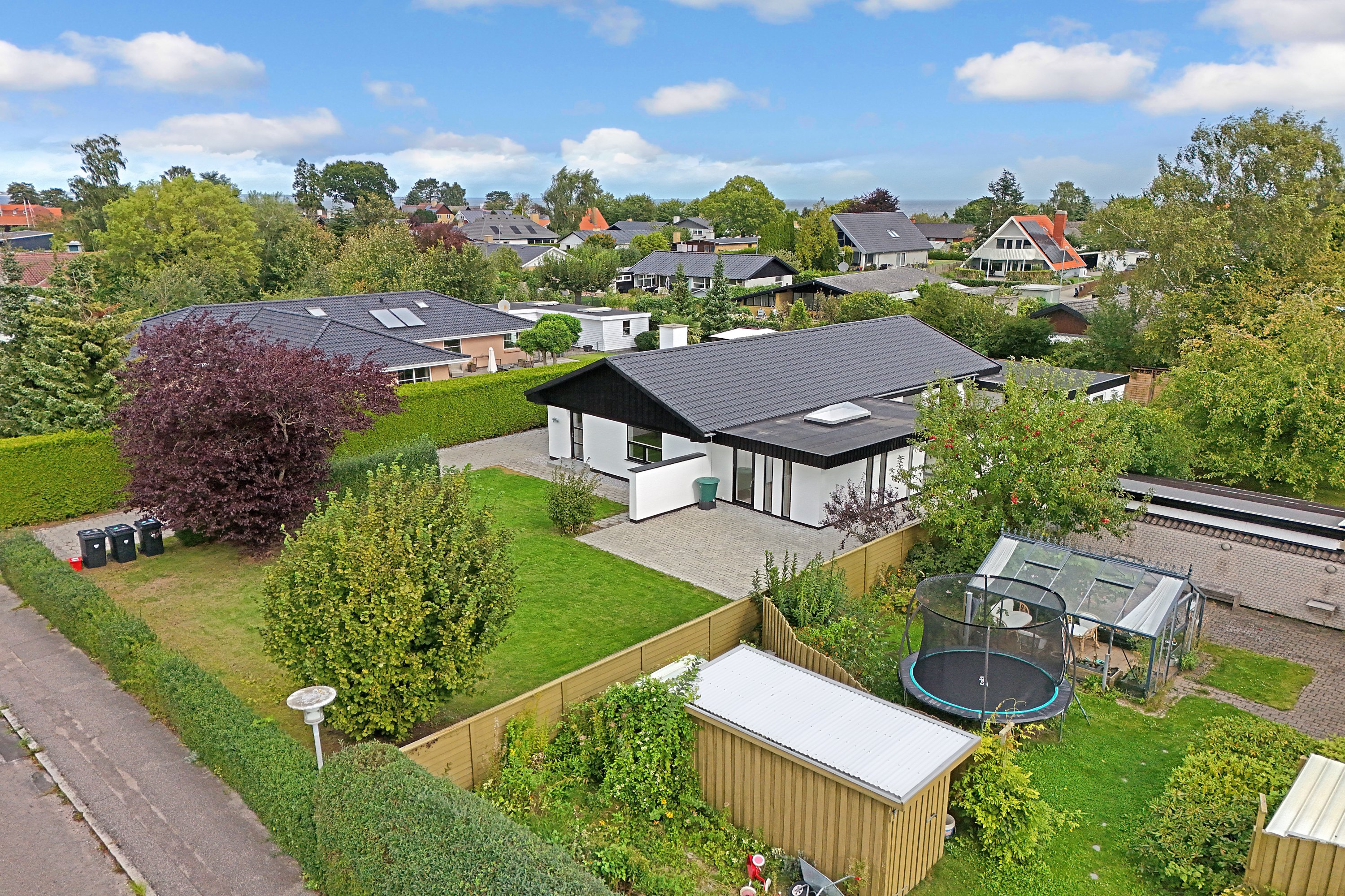 Fremhævet luftfoto billede i fuldskærmstilstand. Billede af Engvangsvej 19, Strøby Egede, 4600 Køge