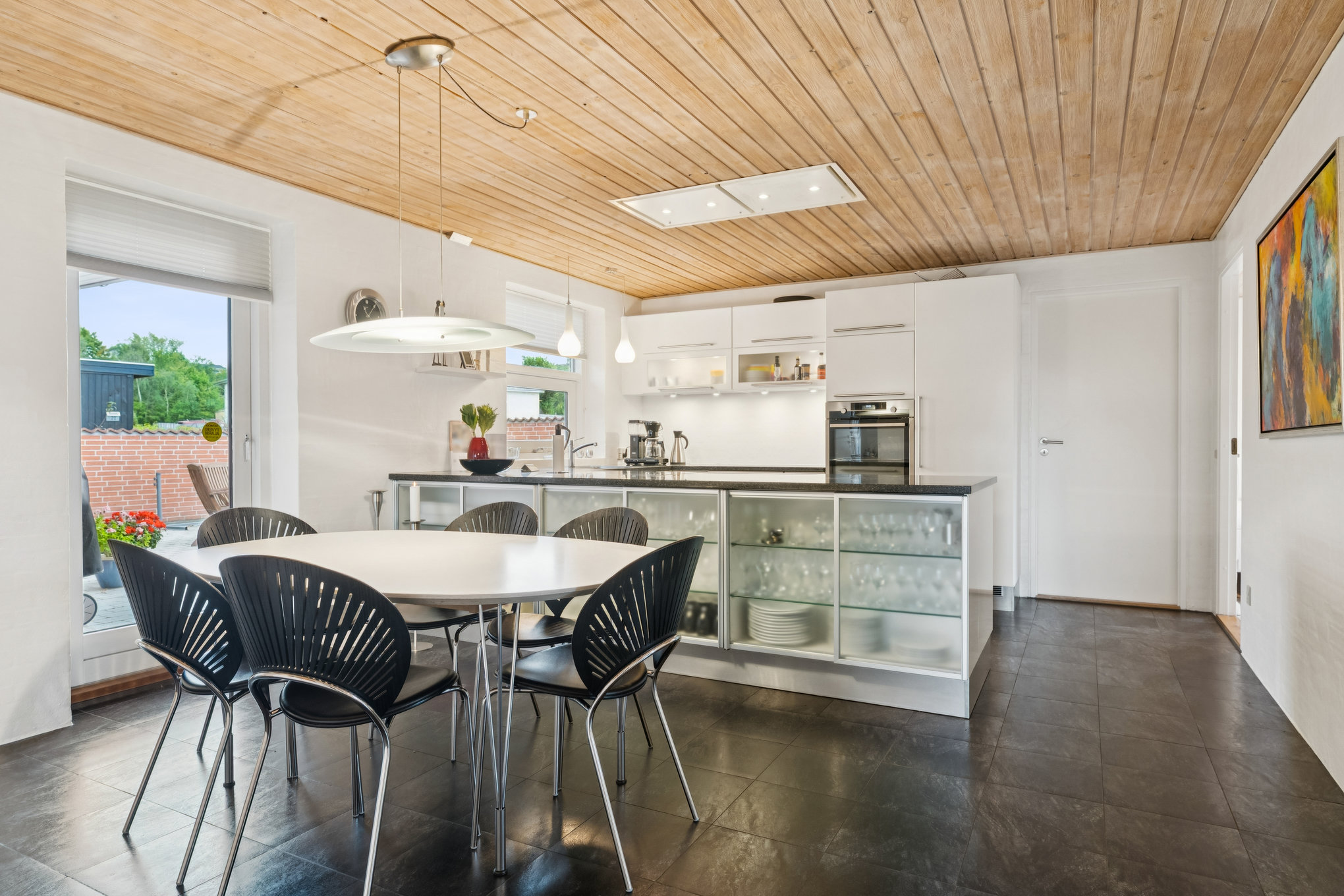 Fremhævet stue billede i fuldskærmstilstand. Billede af Høvejen 24, Vorup, 8940 Randers SV