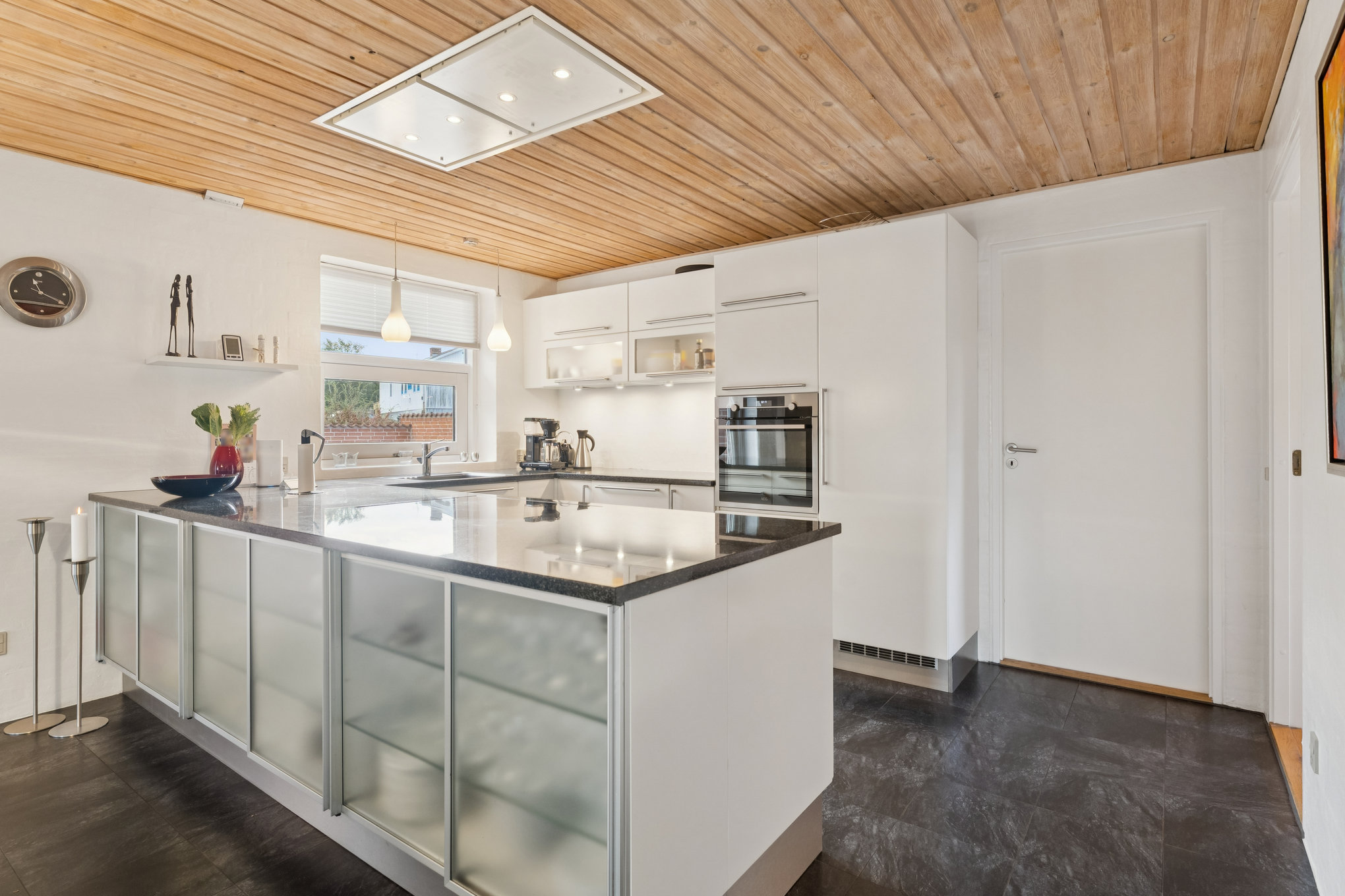 Fremhævet køkken billede i fuldskærmstilstand. Billede af Høvejen 24, Vorup, 8940 Randers SV