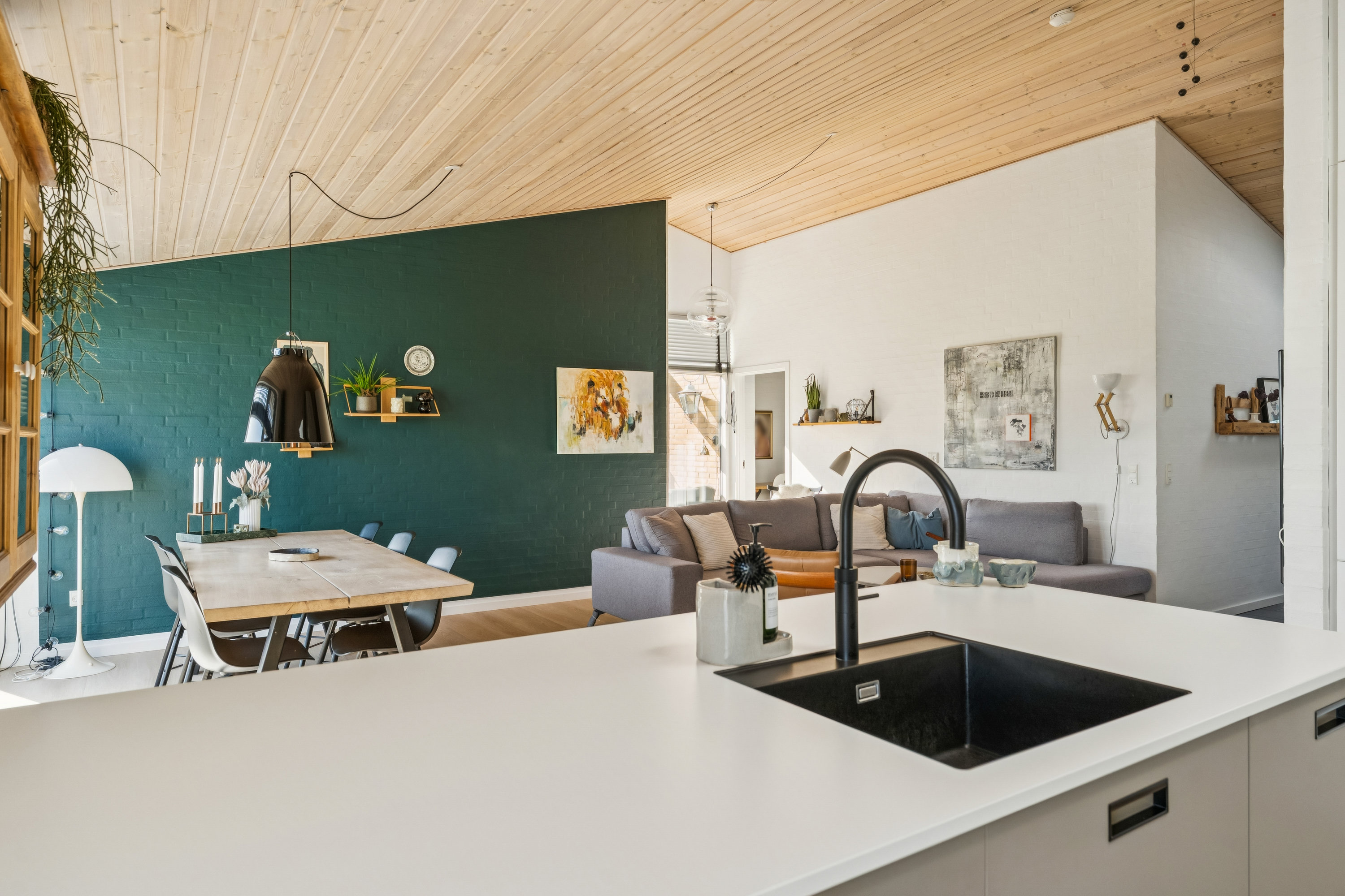 Fremhævet køkken billede i fuldskærmstilstand. Billede af Tusindfryddalen 9, Dronningborg, 8930 Randers NØ