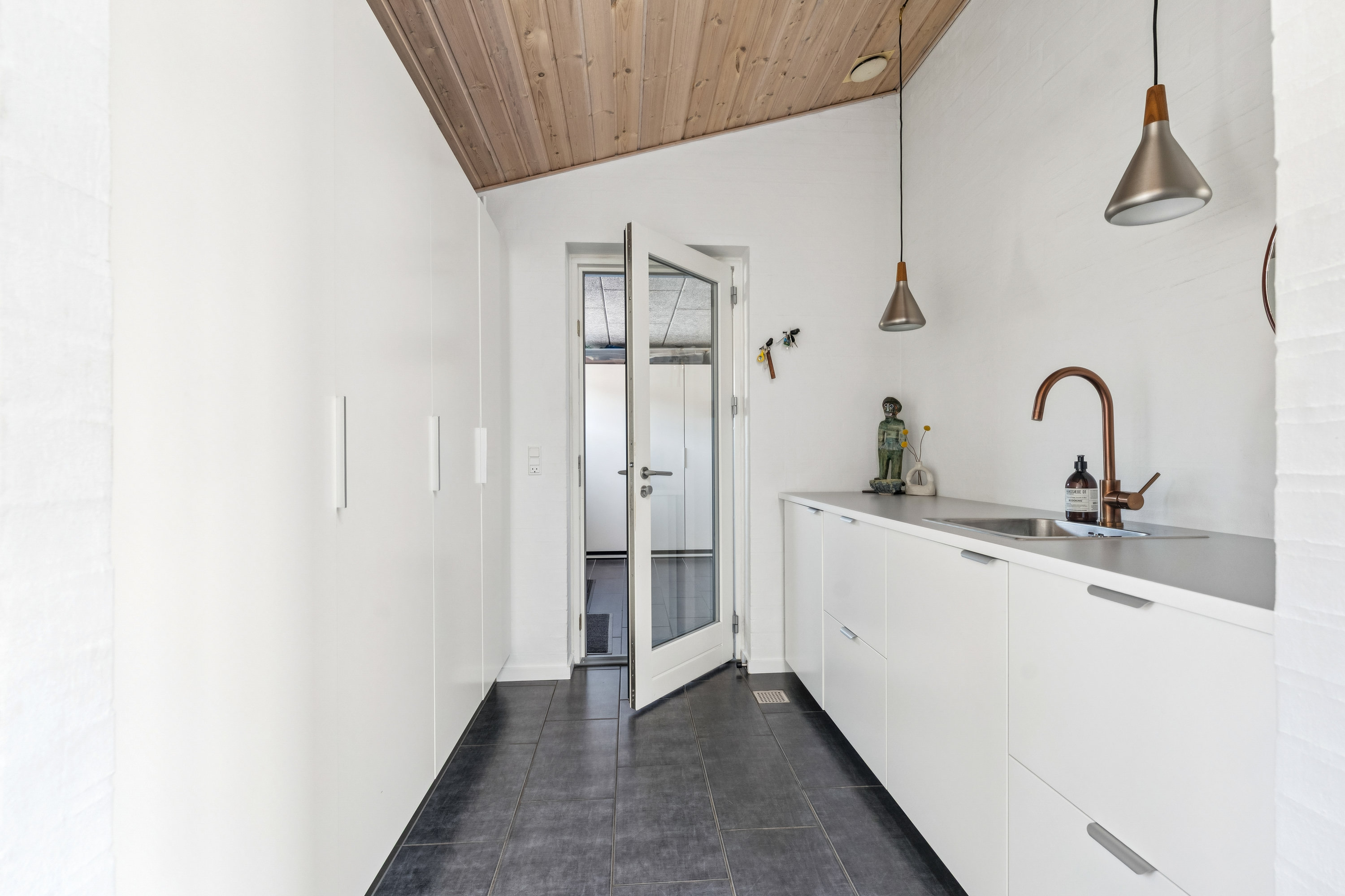 Fremhævet køkken billede i fuldskærmstilstand. Billede af Tusindfryddalen 9, Dronningborg, 8930 Randers NØ