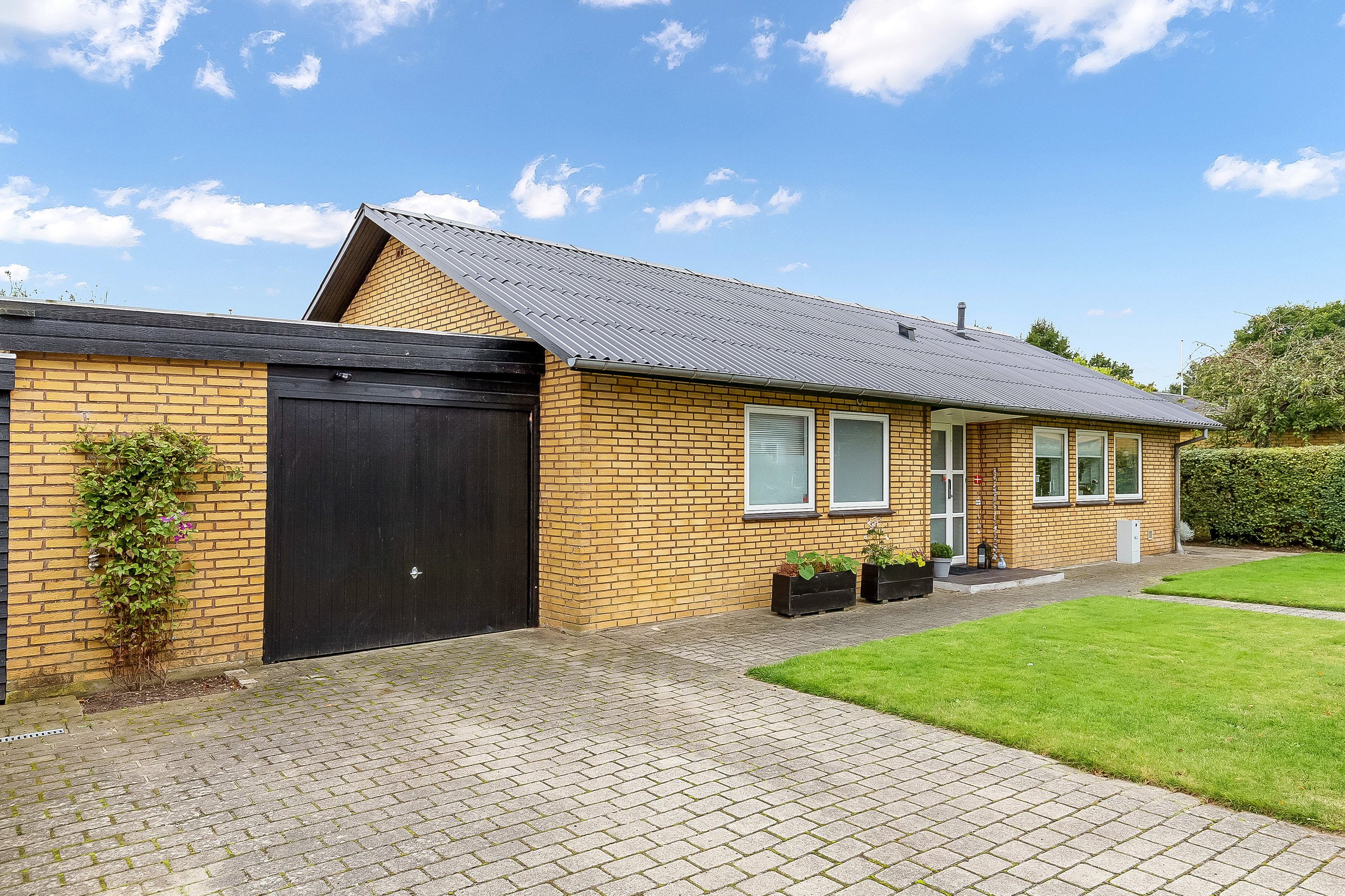 Fremhævet ejendommen billede i fuldskærmstilstand. Billede af Toftevej 6, 6051 Almind