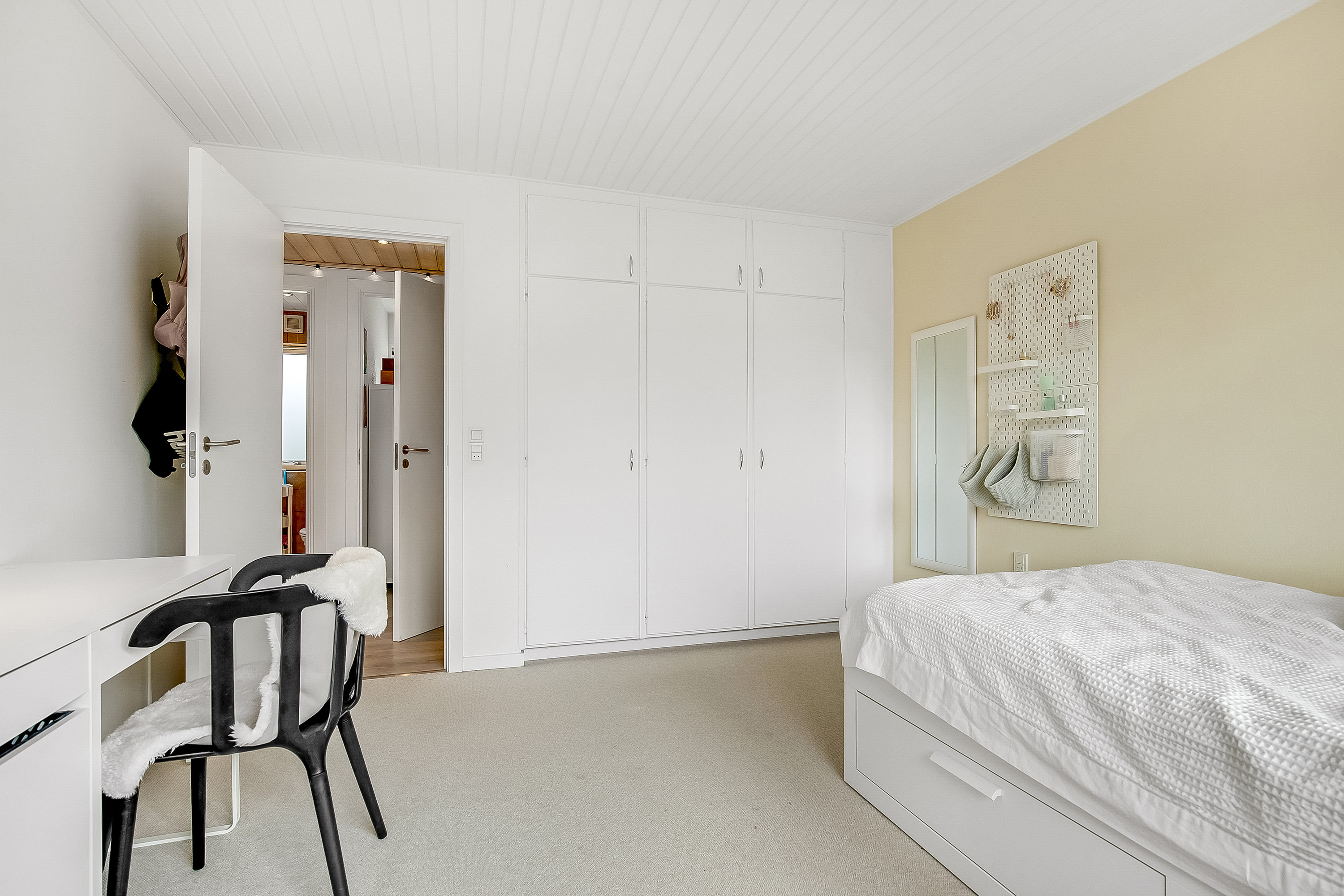 Fremhævet soveværelse billede i fuldskærmstilstand. Billede af Toftevej 6, 6051 Almind