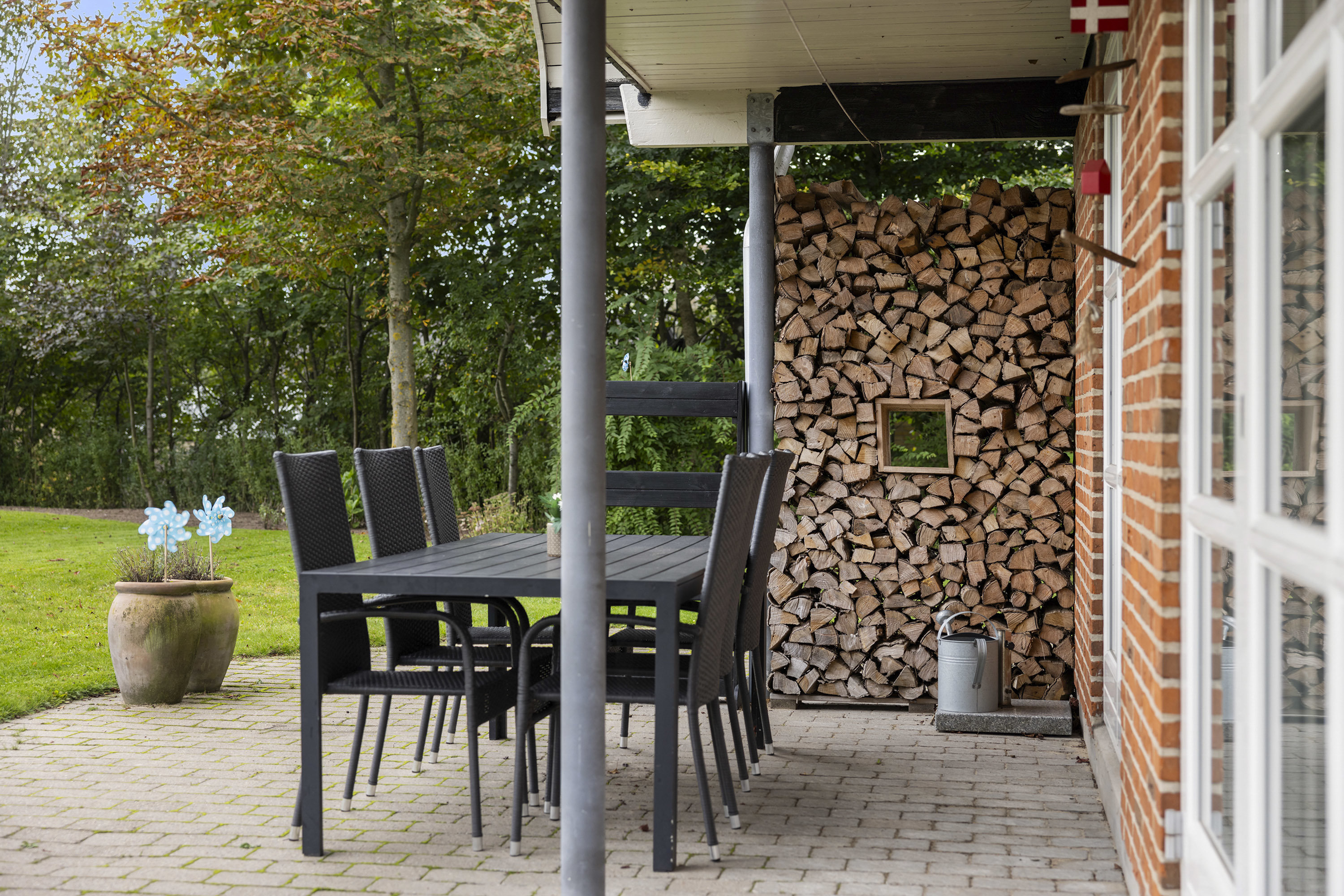 Fremhævet overdækket terrasse billede i fuldskærmstilstand. Billede af Slagterivej 54, 9300 Sæby