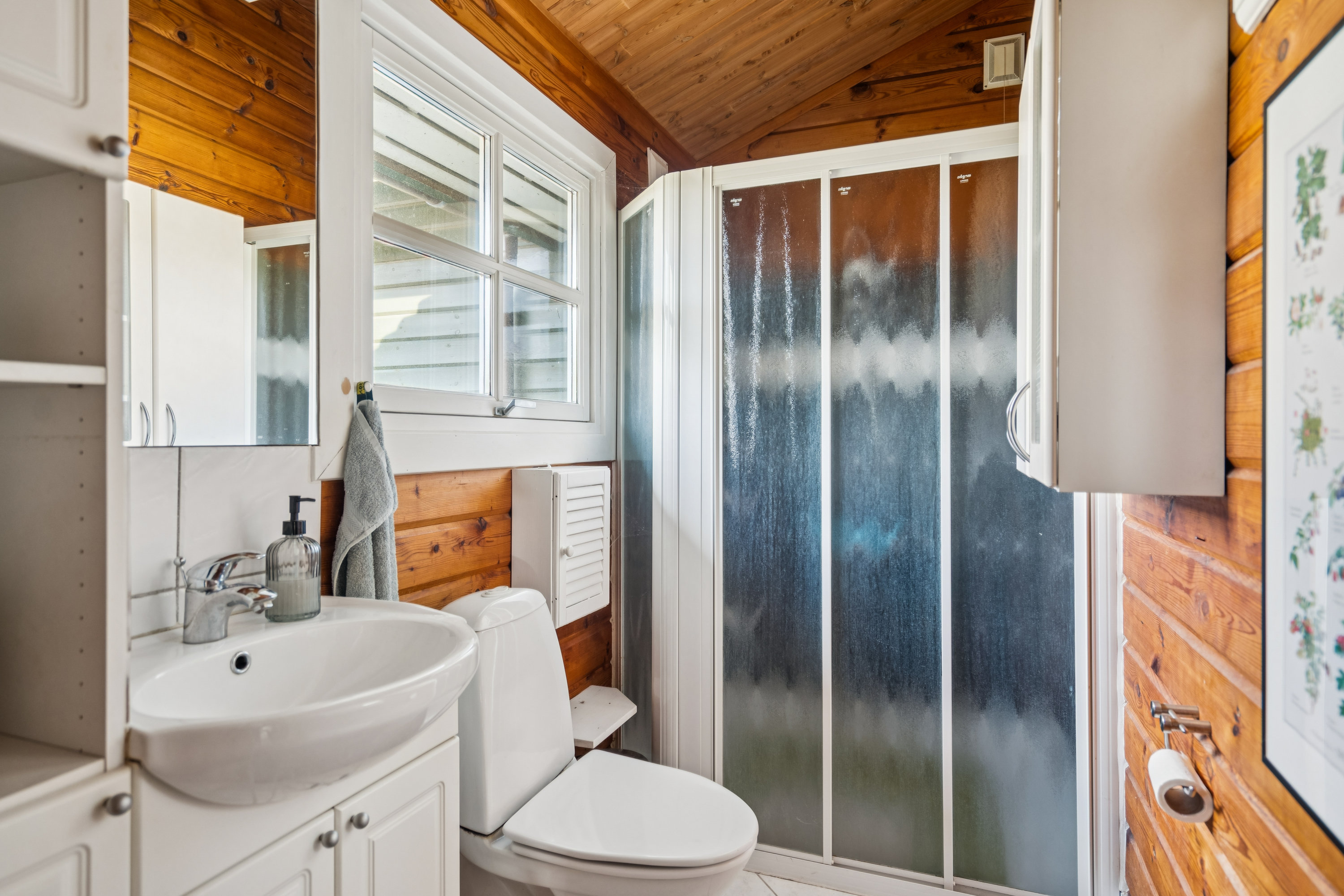 Fremhævet badeværelse billede i fuldskærmstilstand. Billede af Hyttevej 17, Hulsig, 9990 Skagen