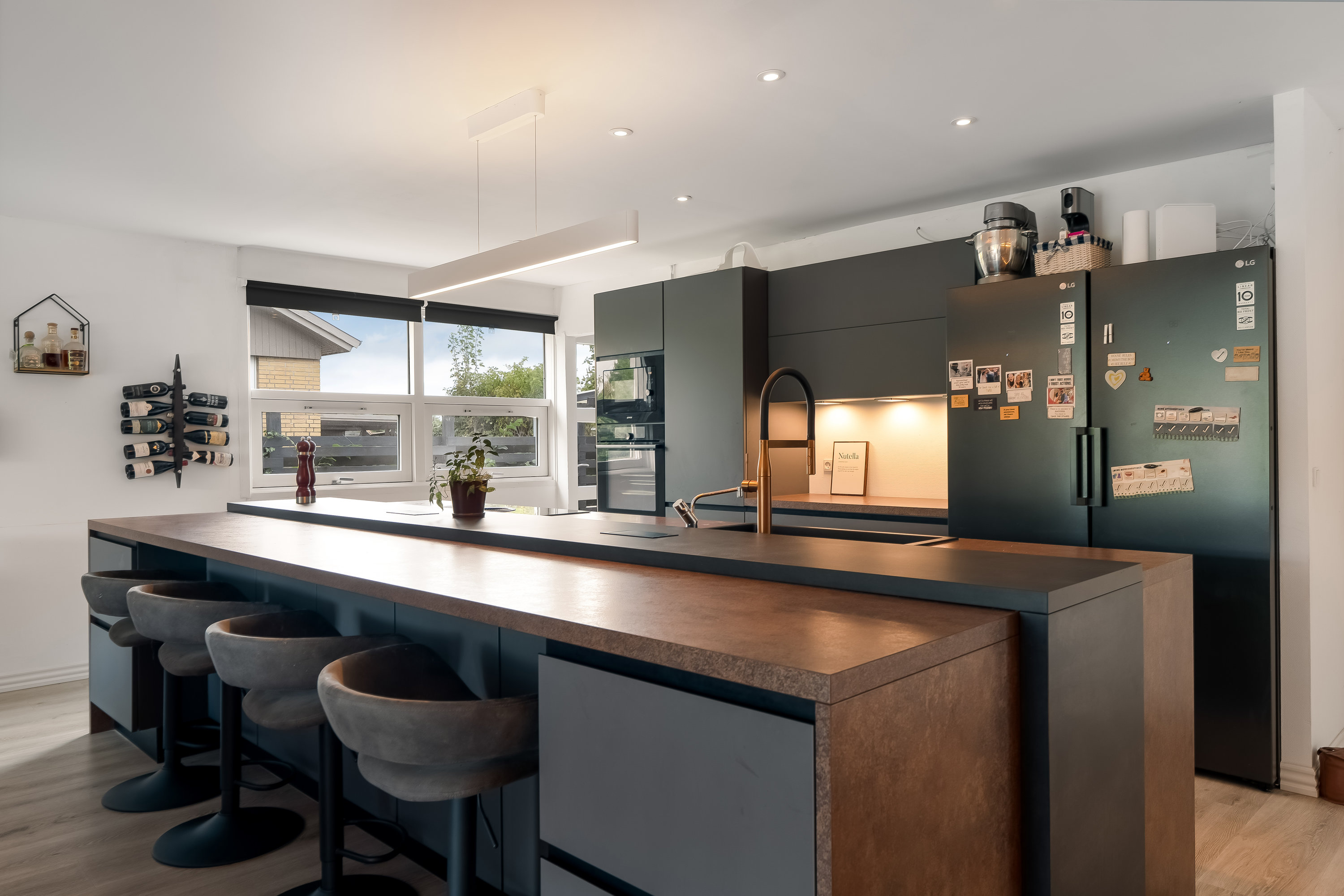 Fremhævet køkken billede i fuldskærmstilstand. Billede af Bøgebakkevej 1, Alsønderup, 3400 Hillerød