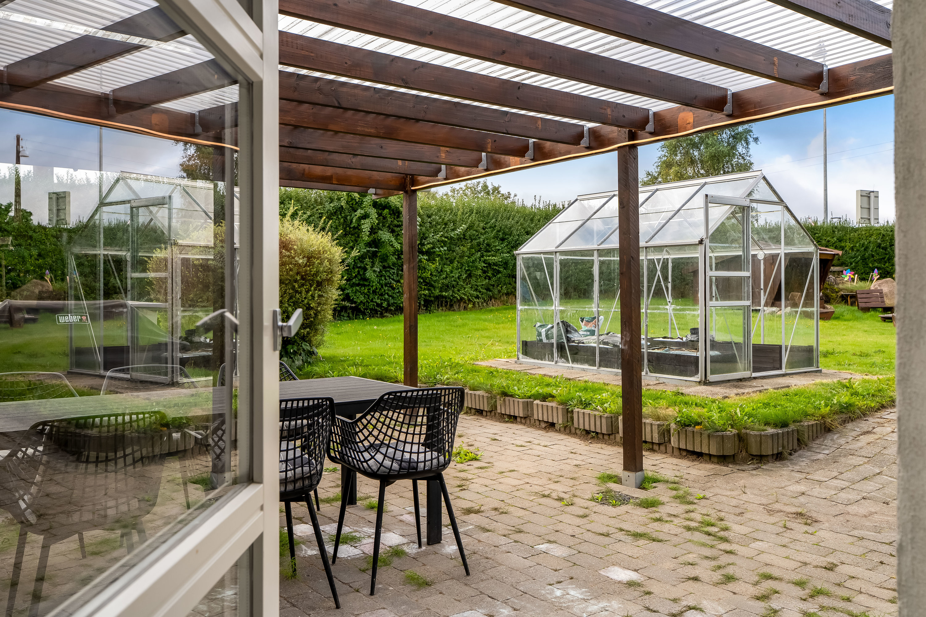 Fremhævet terrasse billede i fuldskærmstilstand. Billede af Bøgebakkevej 1, Alsønderup, 3400 Hillerød