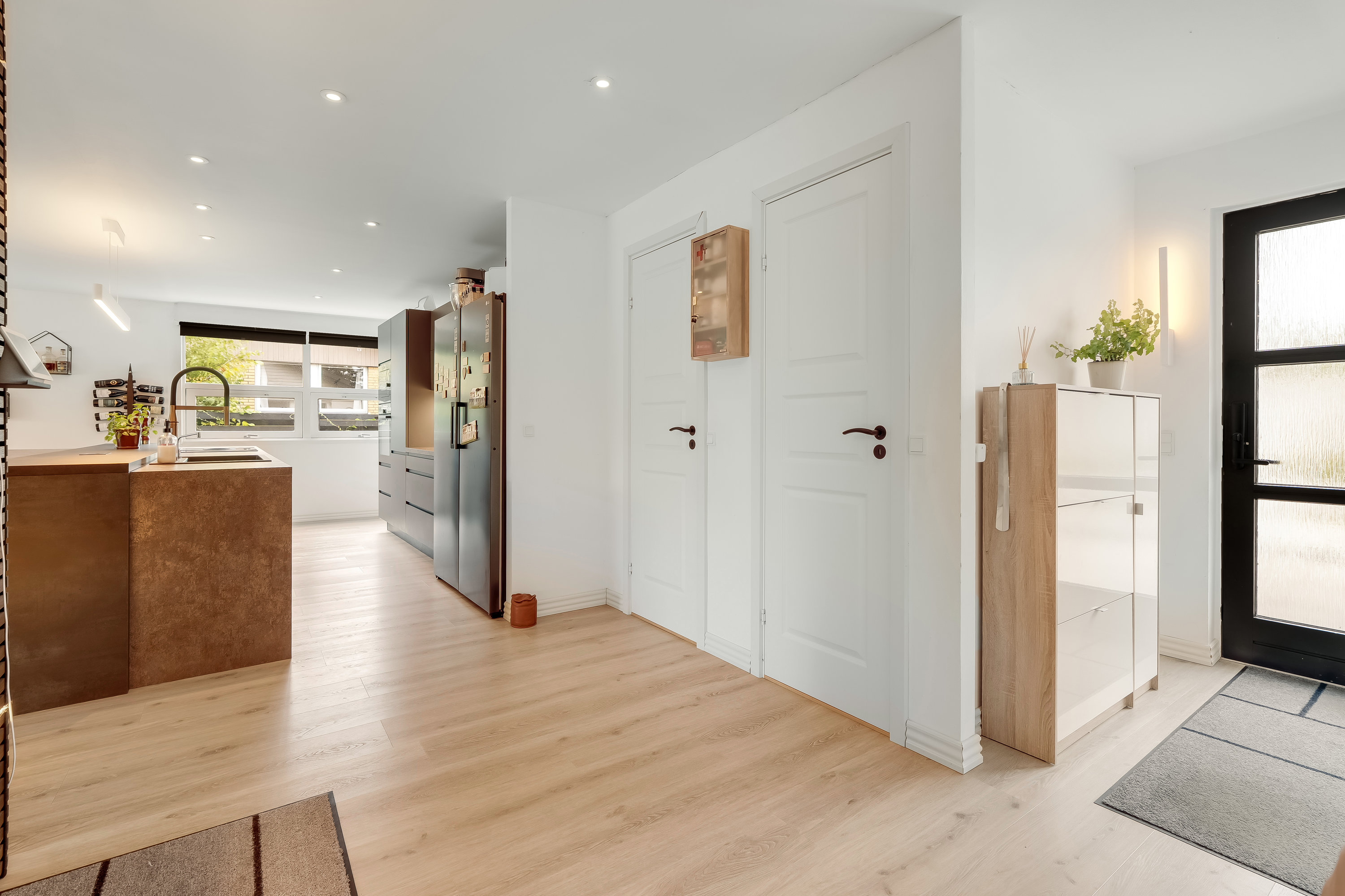 Miniaturebillede 1: gang. Billede af Bøgebakkevej 1, Alsønderup, 3400 Hillerød