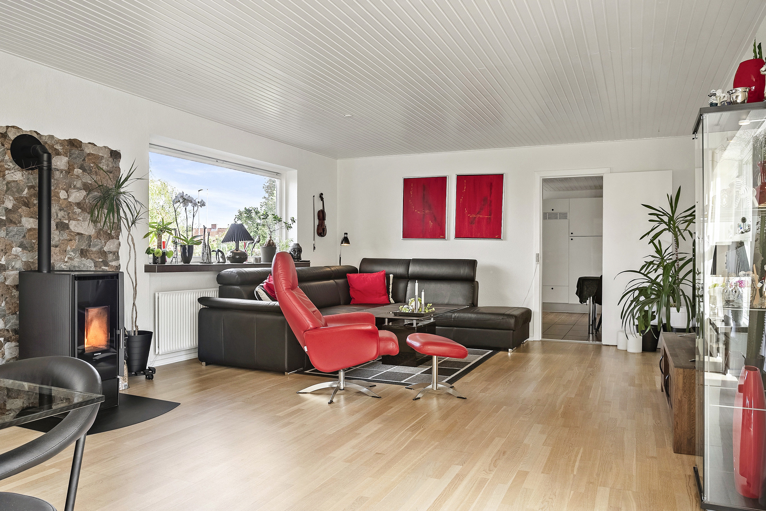 Fremhævet stue billede i fuldskærmstilstand. Billede af Sundparken 11, Aarøsund, 6100 Haderslev