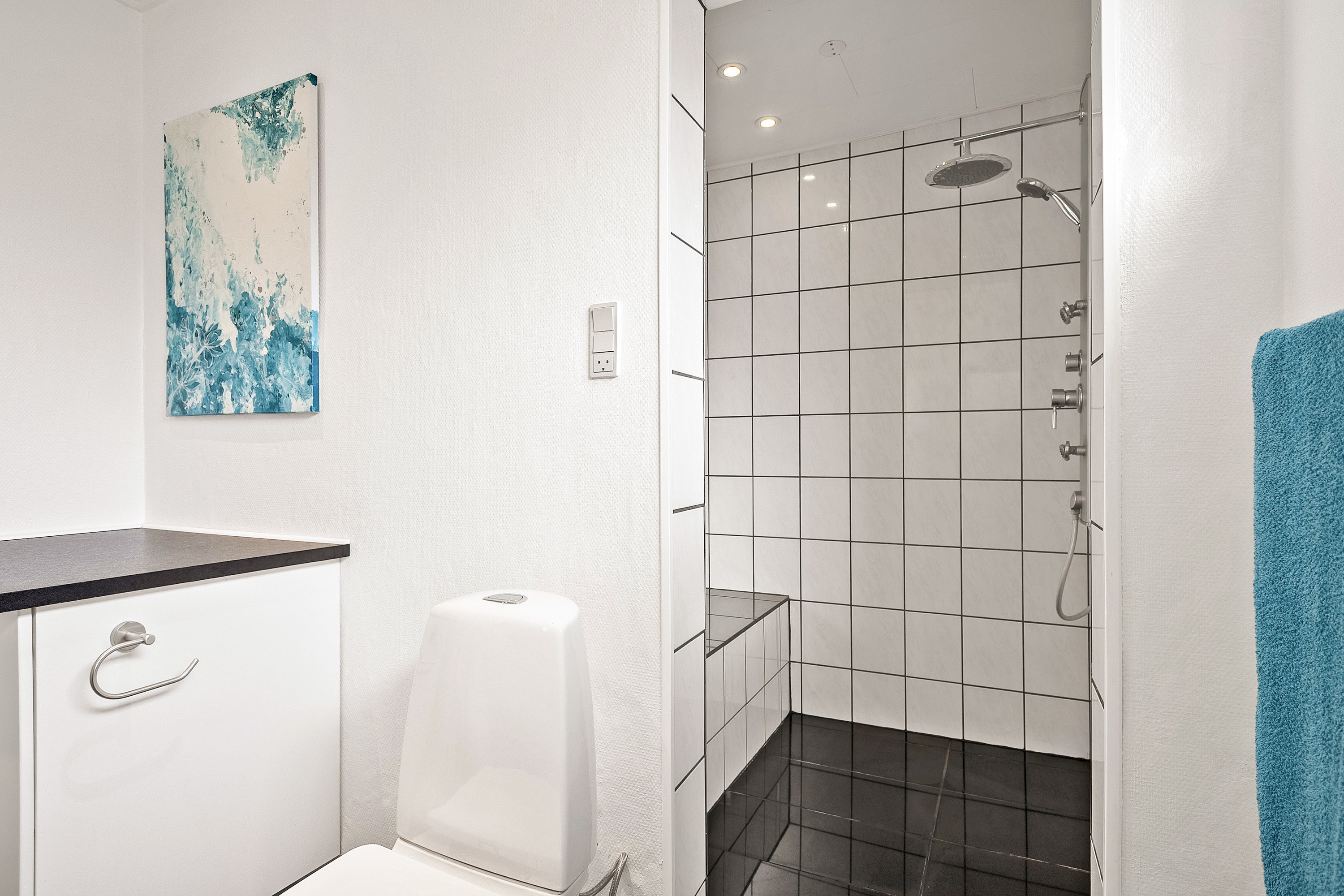 Fremhævet badeværelse billede i fuldskærmstilstand. Billede af Sundparken 11, Aarøsund, 6100 Haderslev