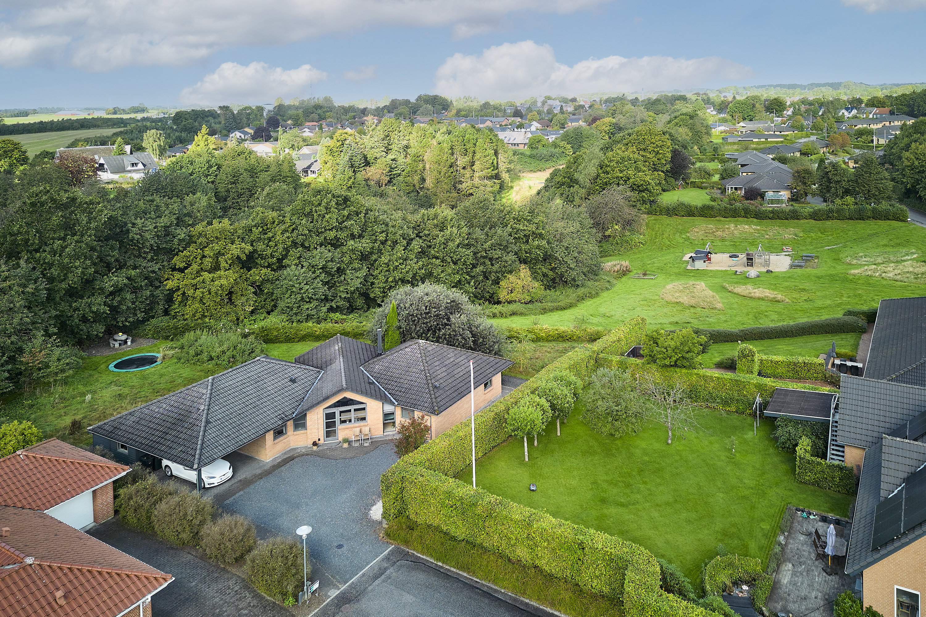 Miniaturebillede 1: . Billede af Storedalsvej 26, 7182 Bredsten