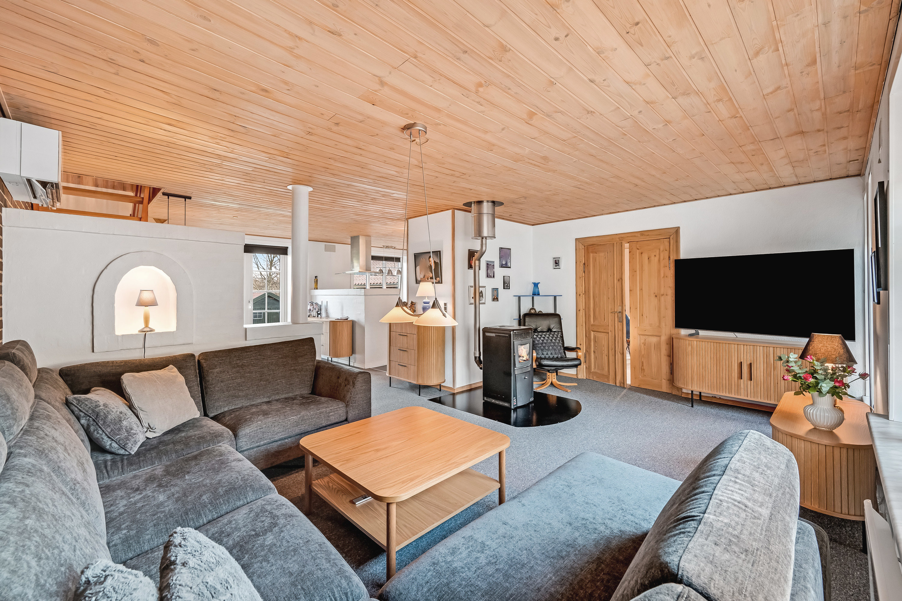 Fremhævet stue billede i fuldskærmstilstand. Billede af Langgade 17, Kvong, 6800 Varde