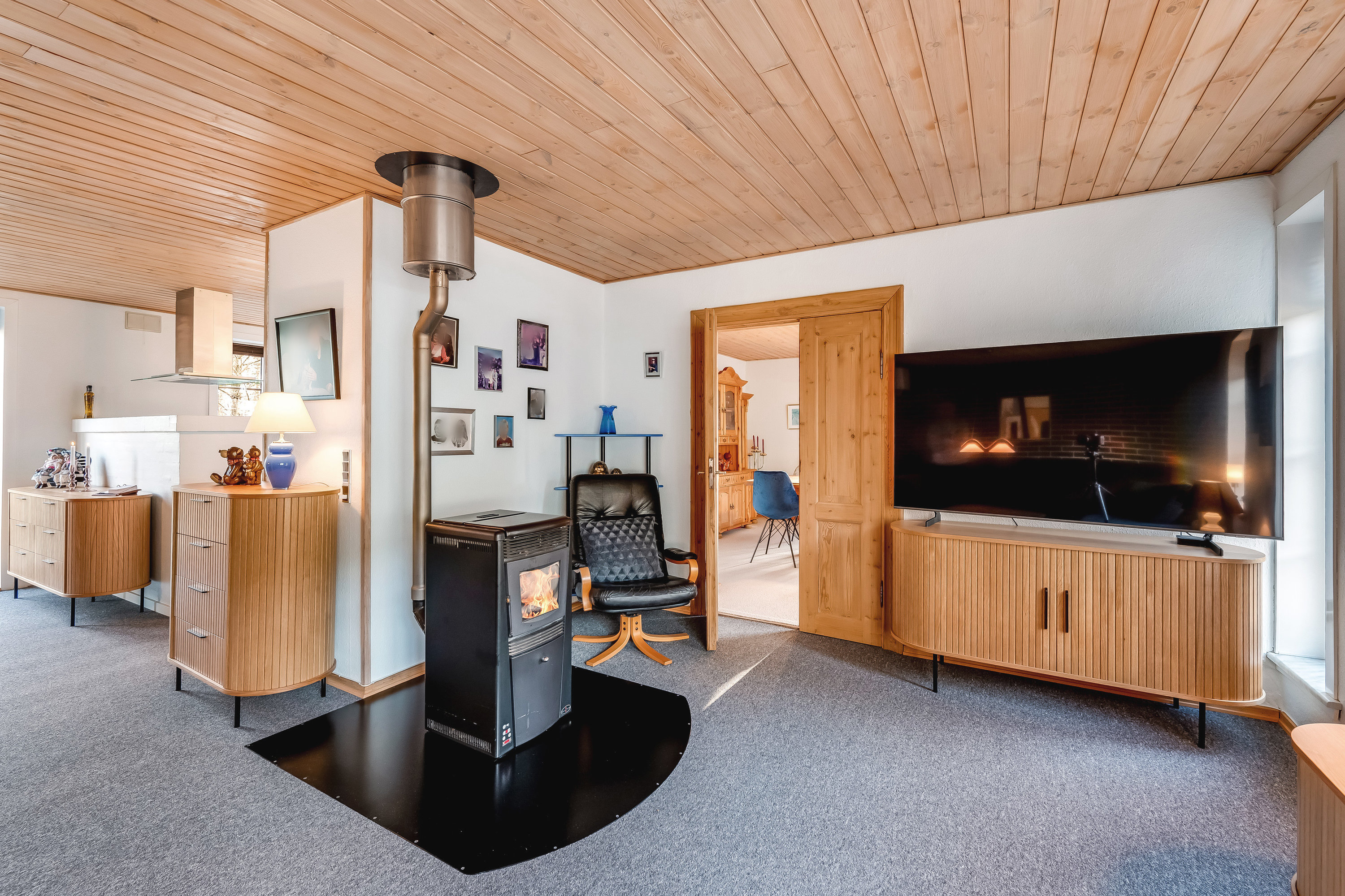 Fremhævet stue billede i fuldskærmstilstand. Billede af Langgade 17, Kvong, 6800 Varde