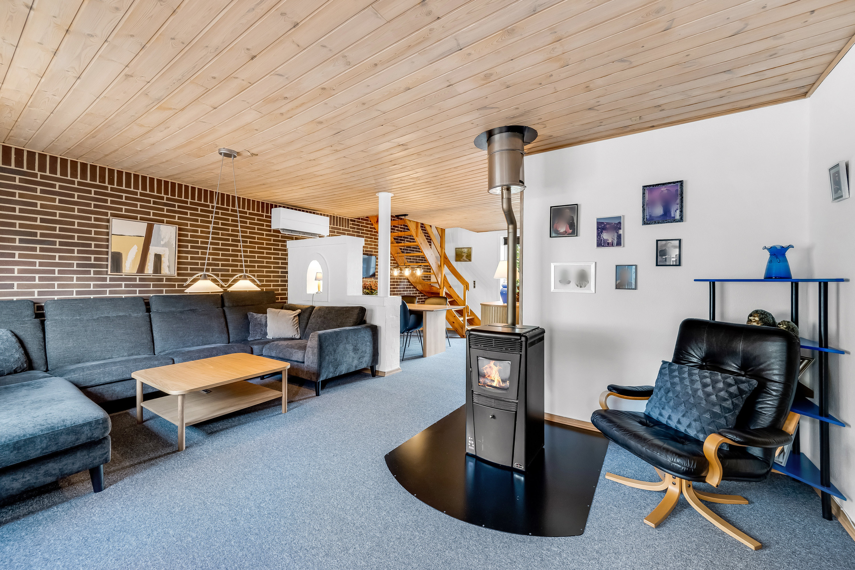 Fremhævet stue billede i fuldskærmstilstand. Billede af Langgade 17, Kvong, 6800 Varde