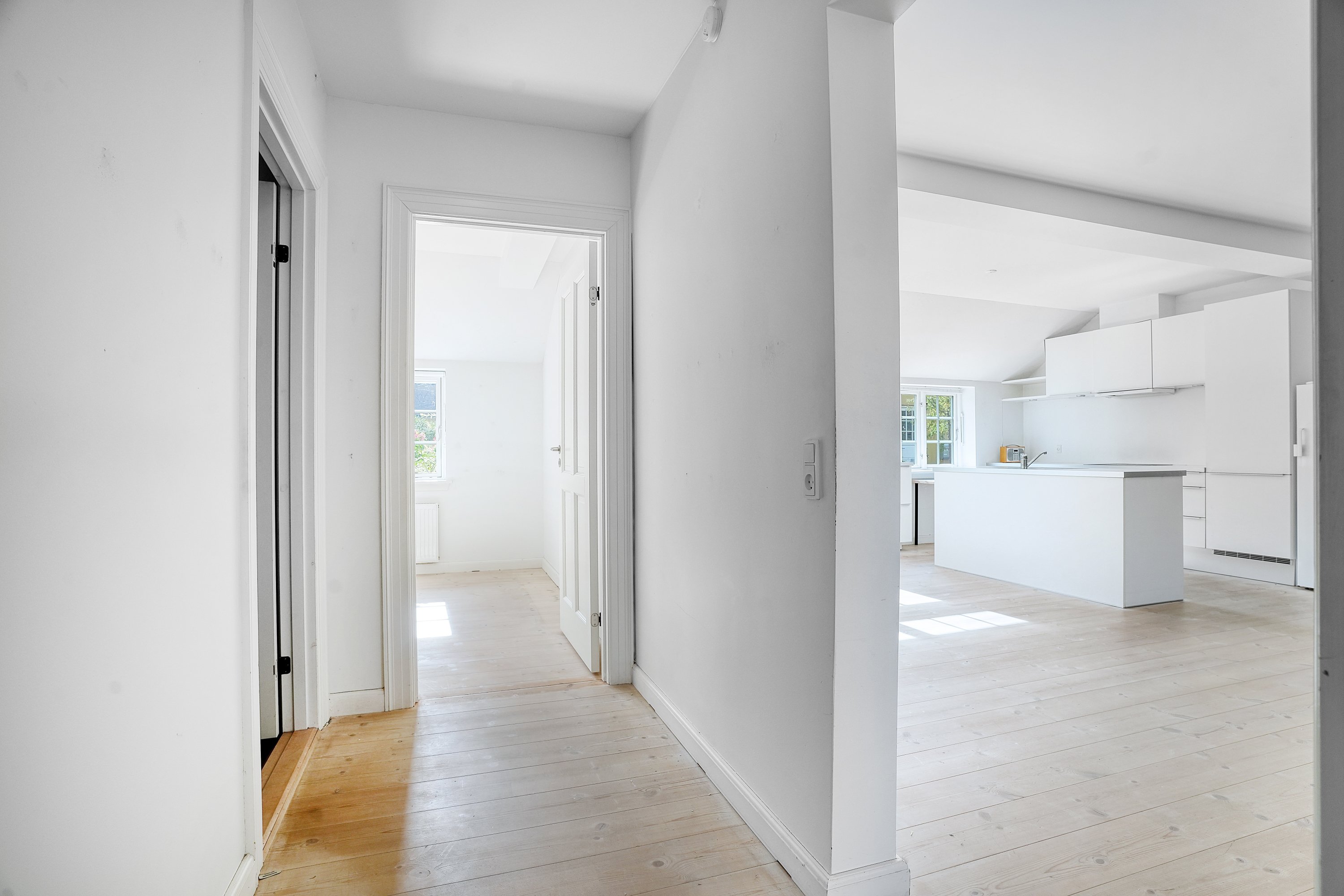 Fremhævet entré billede i fuldskærmstilstand. Billede af Lejrvej 73, Kirke Værløse, 3500 Værløse