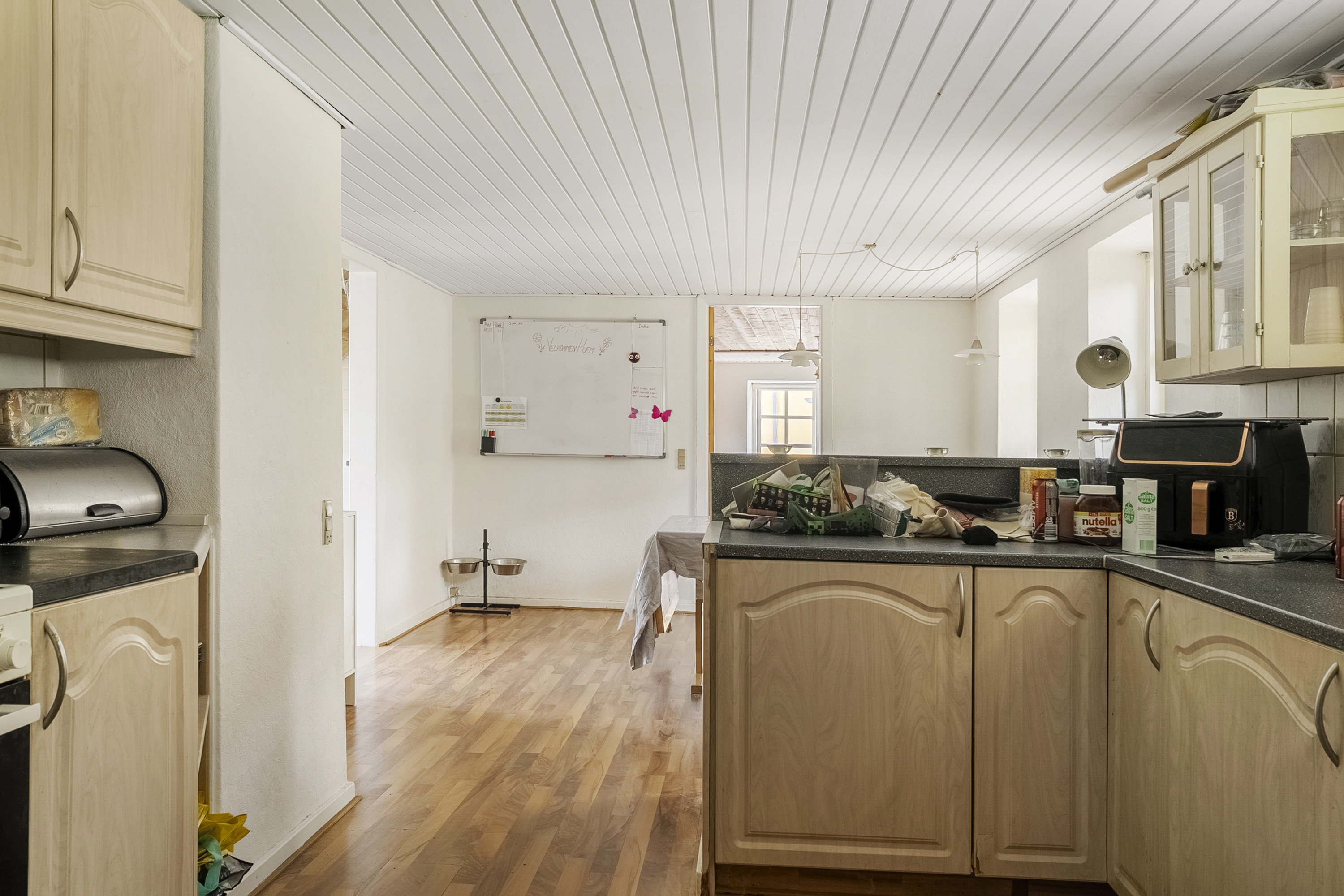 Fremhævet køkken billede i fuldskærmstilstand. Billede af Sønderbakken 2, Glud, 7130 Juelsminde