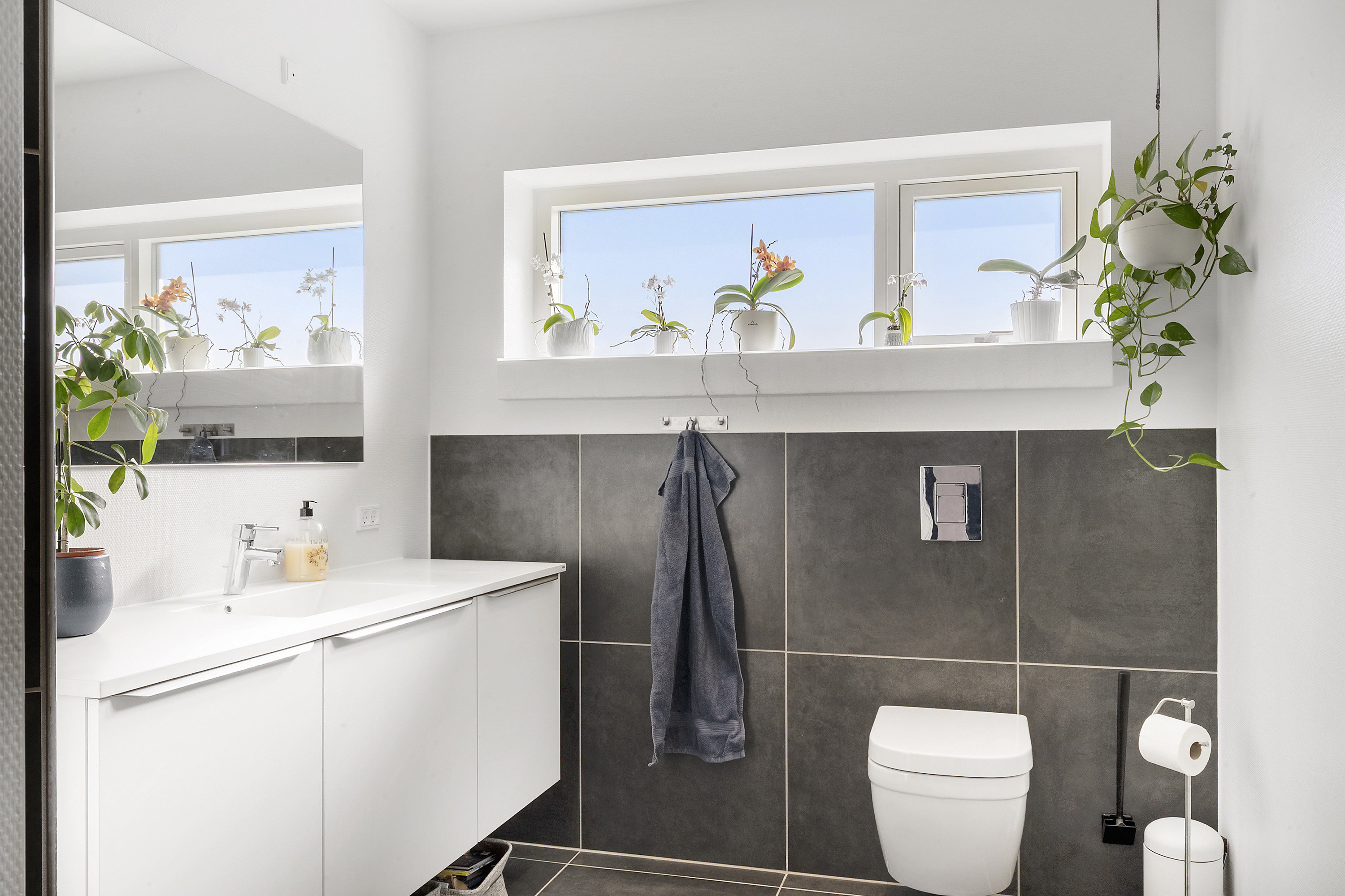 Fremhævet  billede i fuldskærmstilstand. Billede af Thyras Vænge 88, Lindved, 7100 Vejle