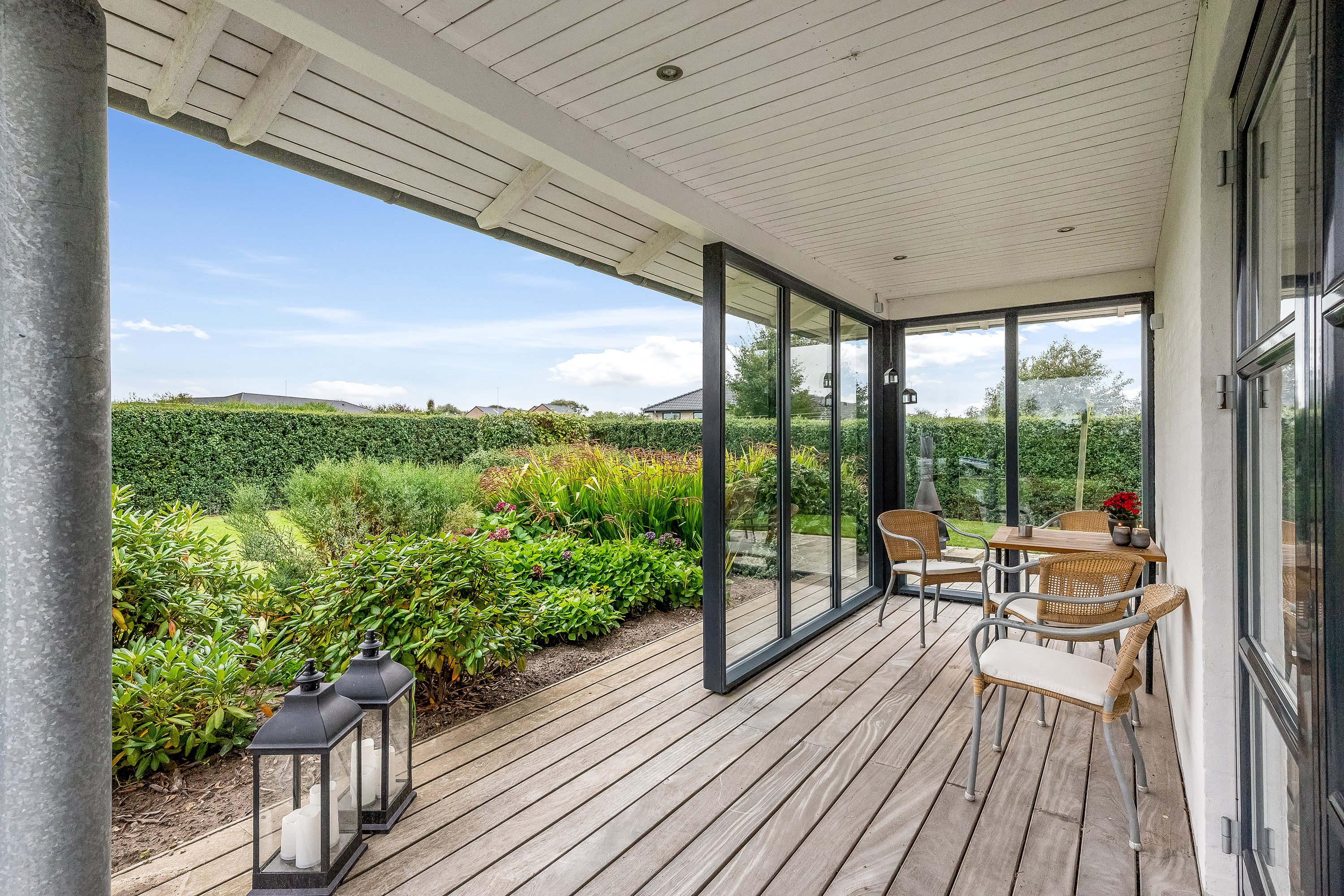 Fremhævet overdækket terrasse billede i fuldskærmstilstand. Billede af Højgårdsparken 55, 7560 Hjerm