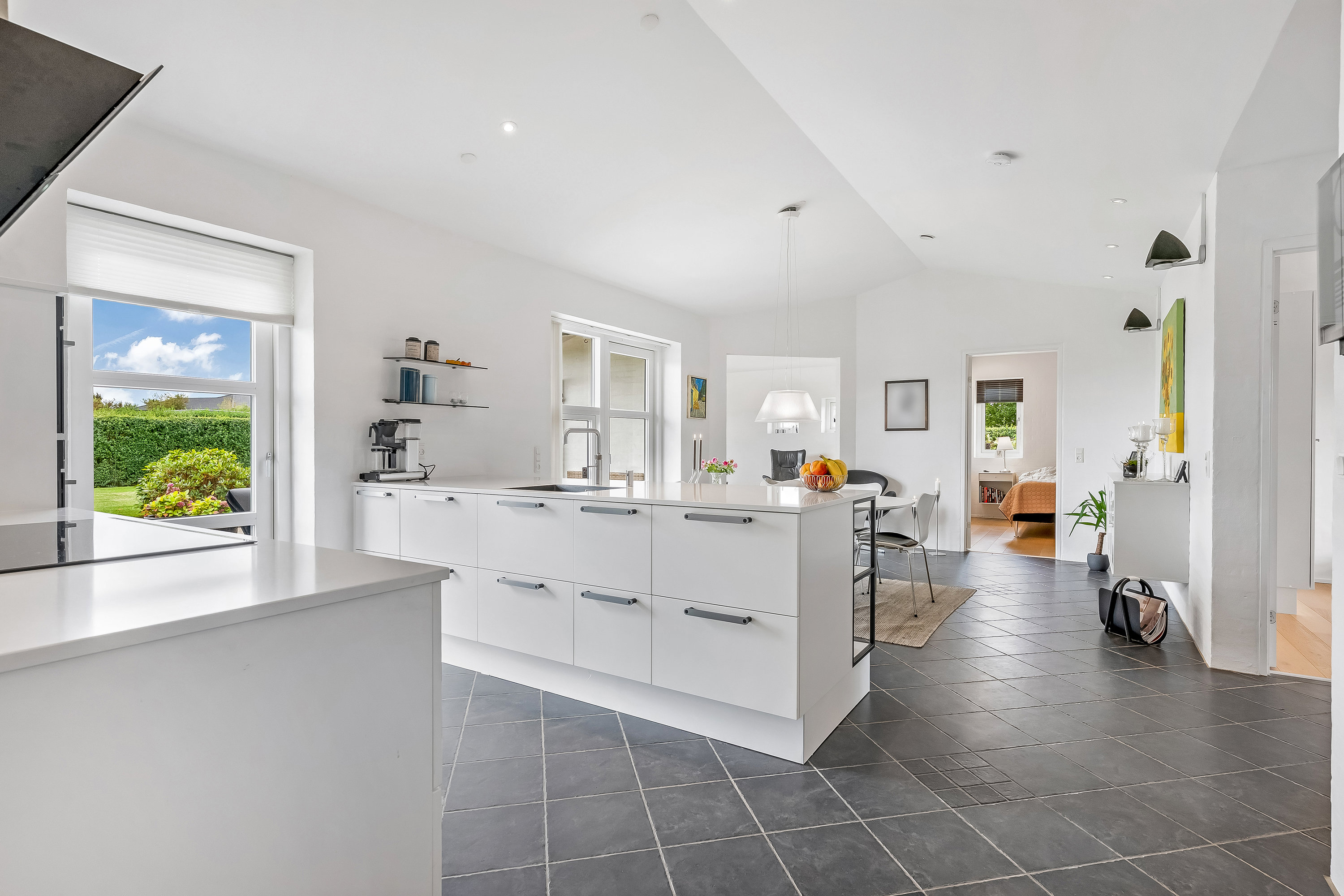 Fremhævet køkken alrum billede i fuldskærmstilstand. Billede af Højgårdsparken 55, 7560 Hjerm