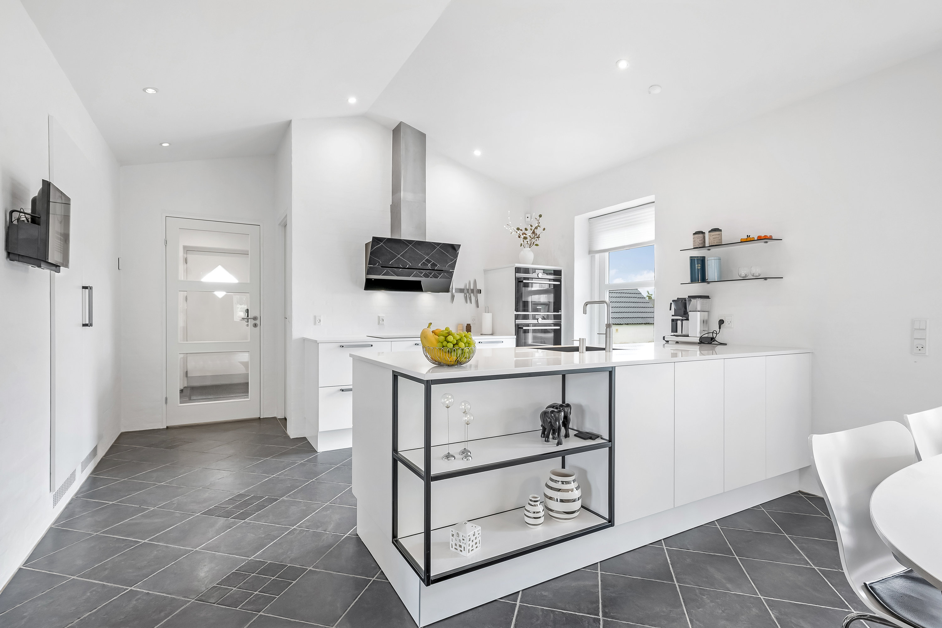 Fremhævet køkken alrum billede i fuldskærmstilstand. Billede af Højgårdsparken 55, 7560 Hjerm