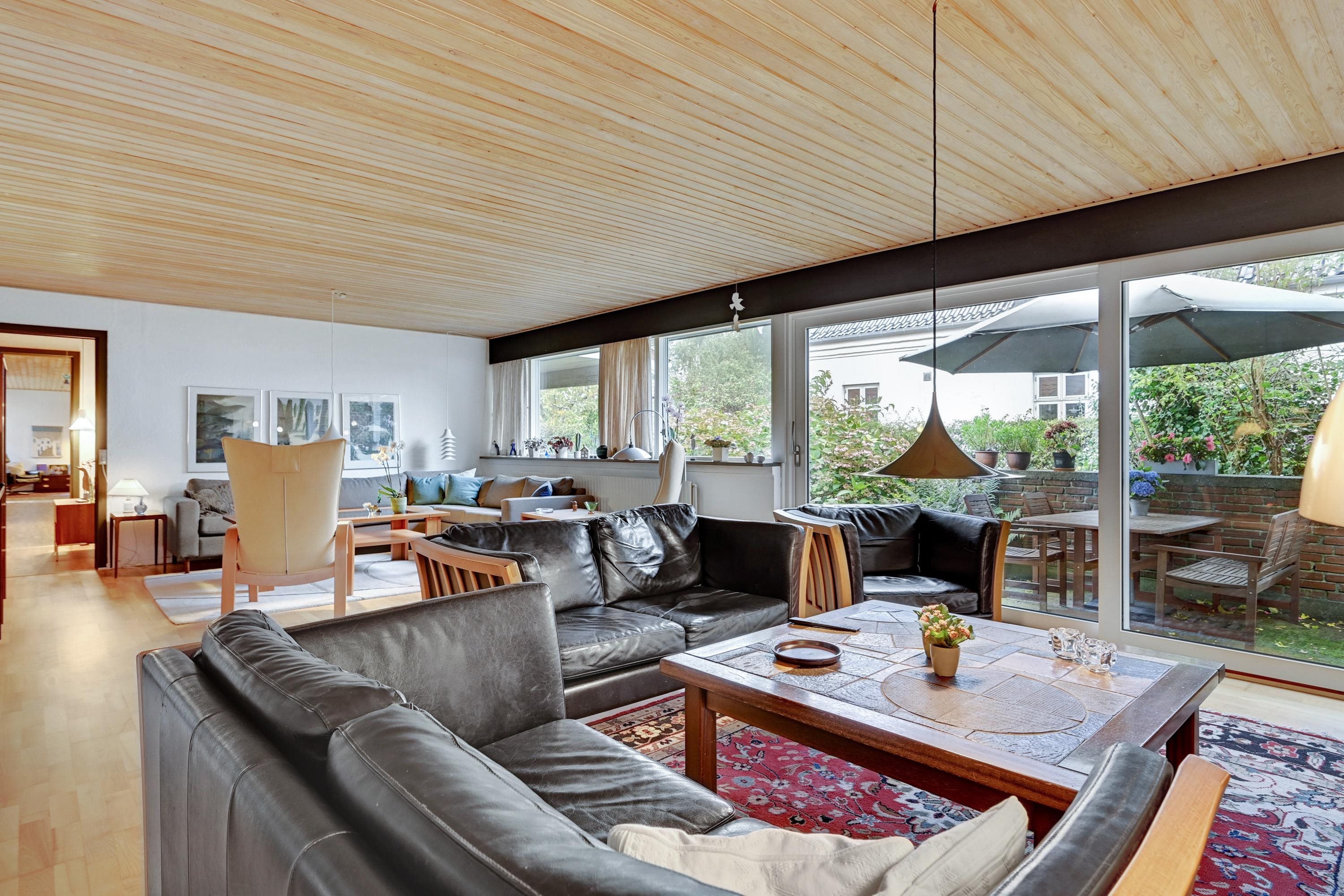 Fremhævet  billede i fuldskærmstilstand. Billede af Oehlenschlægersvej 7, 8230 Åbyhøj