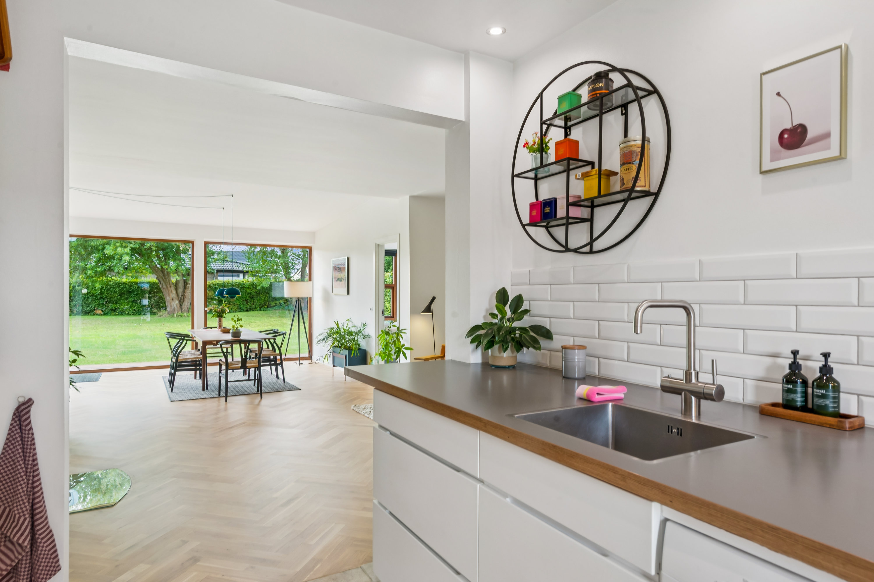 Fremhævet køkken billede i fuldskærmstilstand. Billede af Ahornvej 5, 2690 Karlslunde