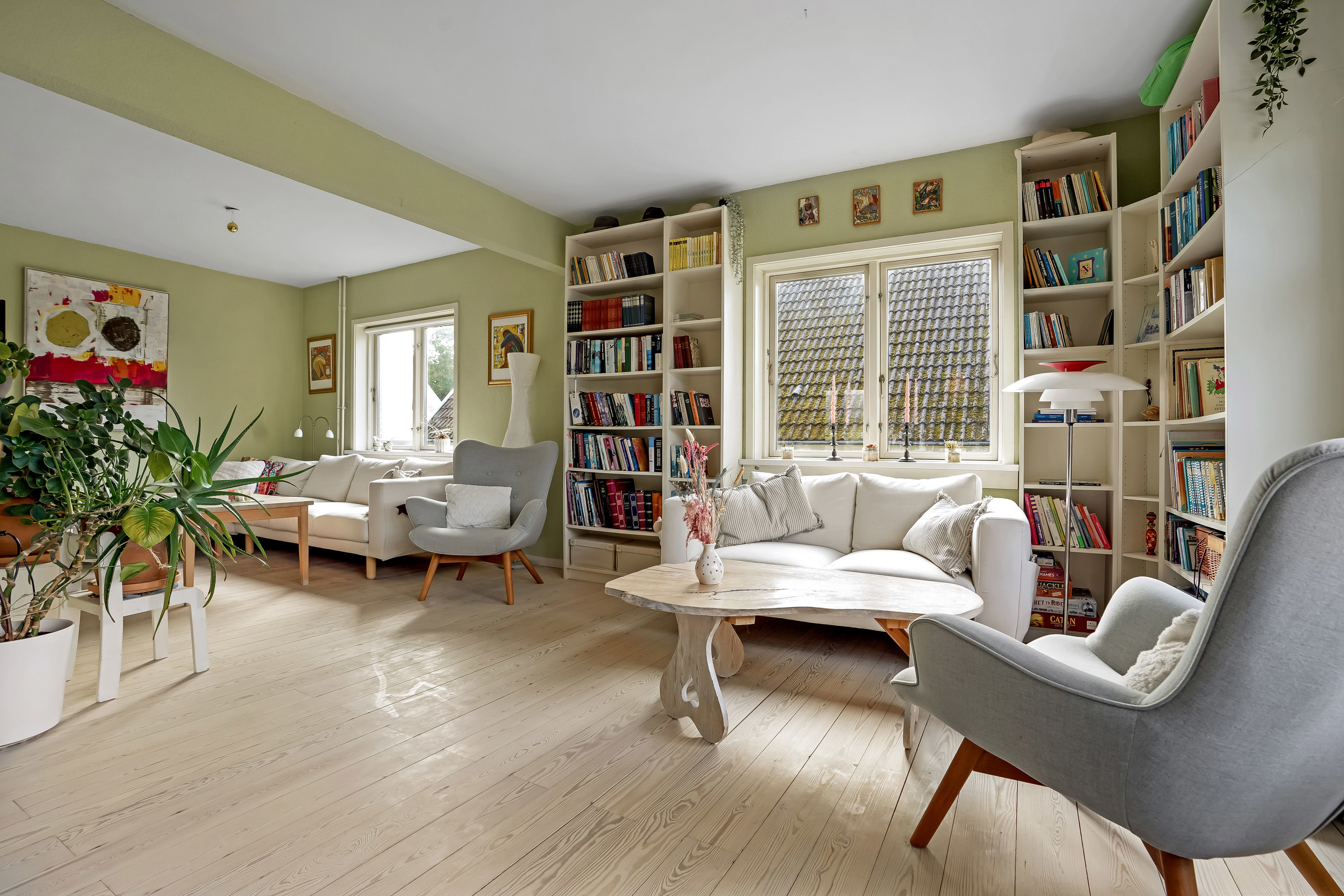 Fremhævet stue billede i fuldskærmstilstand. Billede af Myntevænget 26, 5500 Middelfart