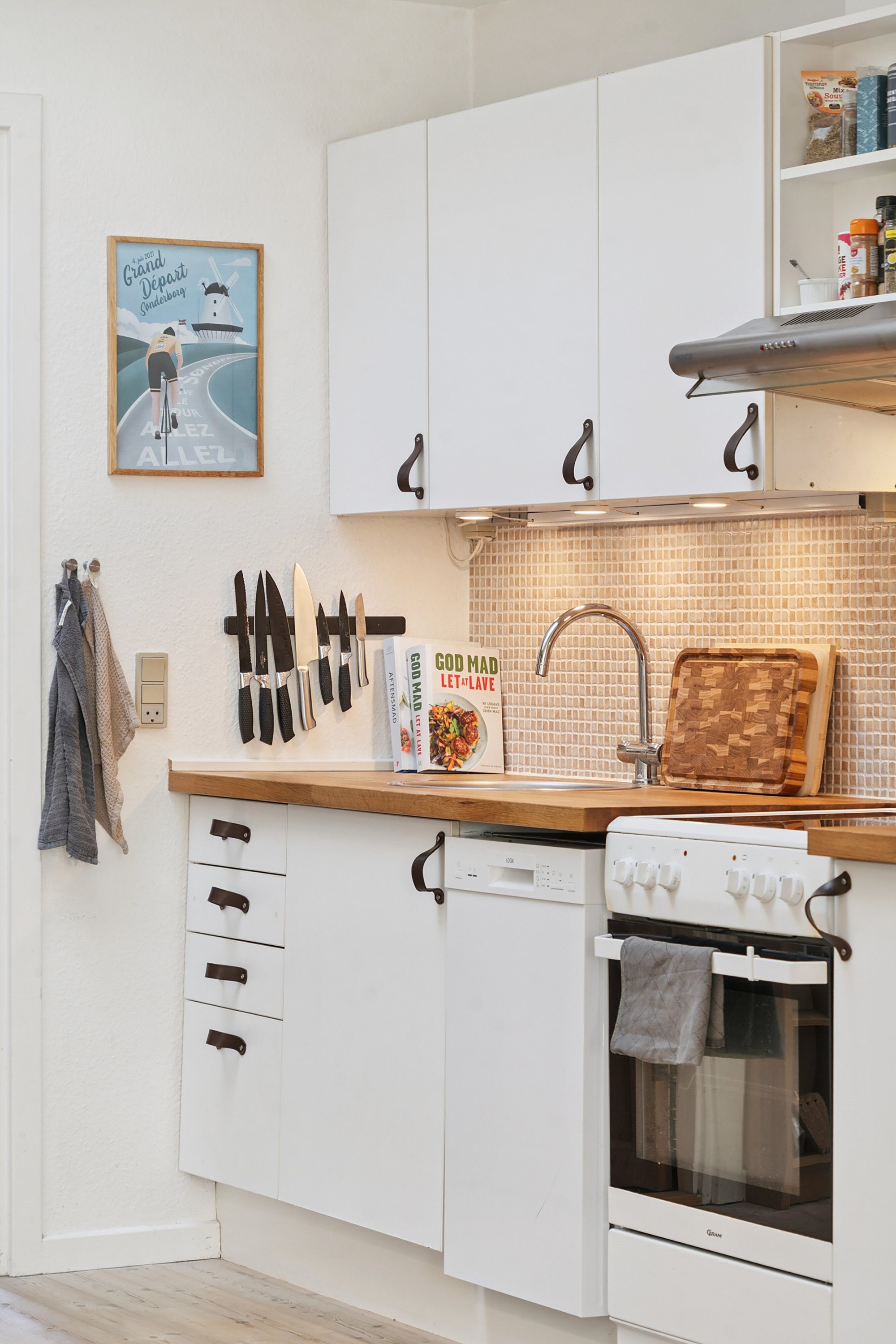 Fremhævet køkken billede i fuldskærmstilstand. Billede af Nyborgvej 104B, st.. tv., 5000 Odense C