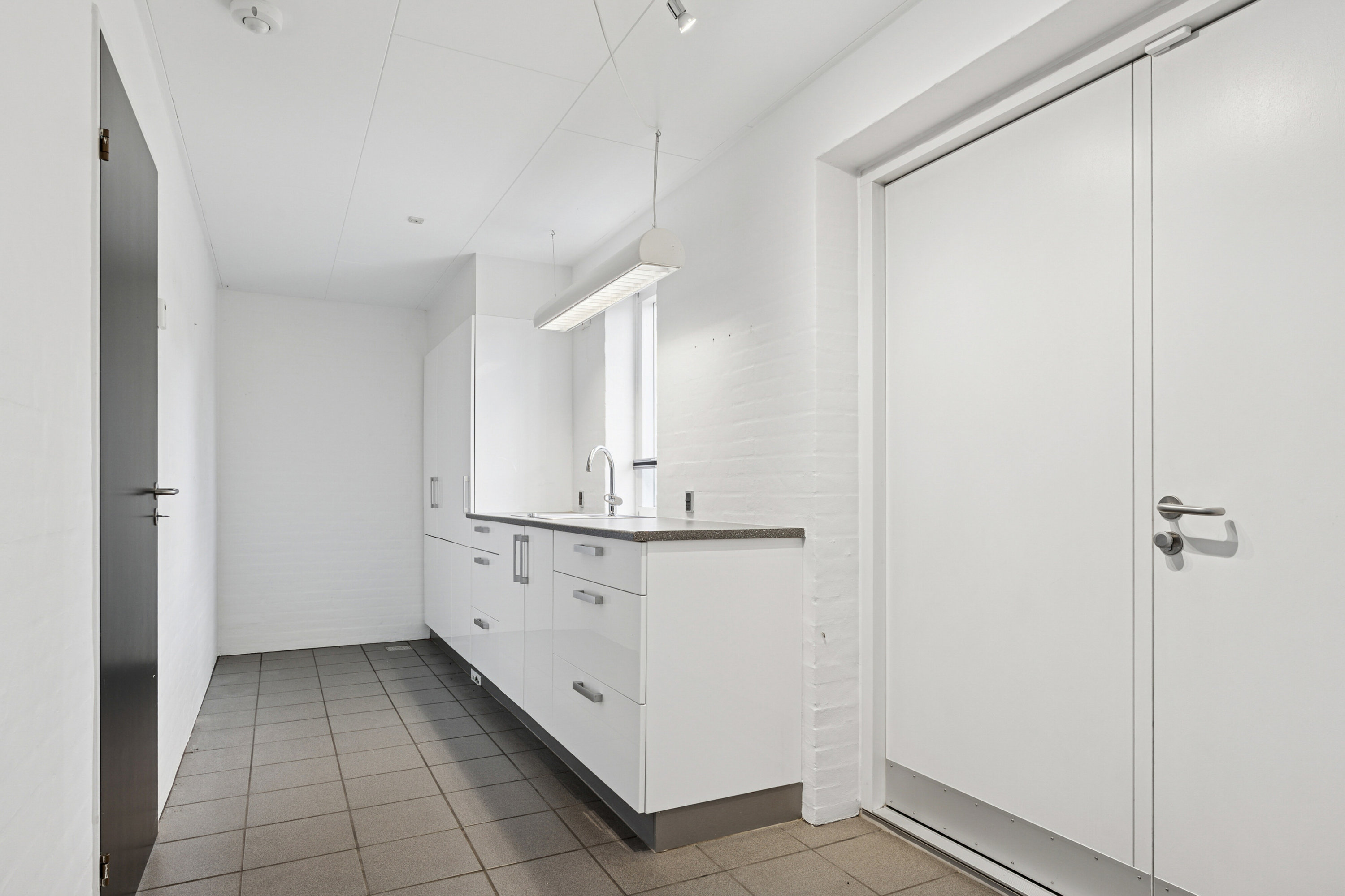 Fremhævet køkken billede i fuldskærmstilstand. Billede af Ålykkevej 2A, Sejs-Svejbæk, 8600 Silkeborg