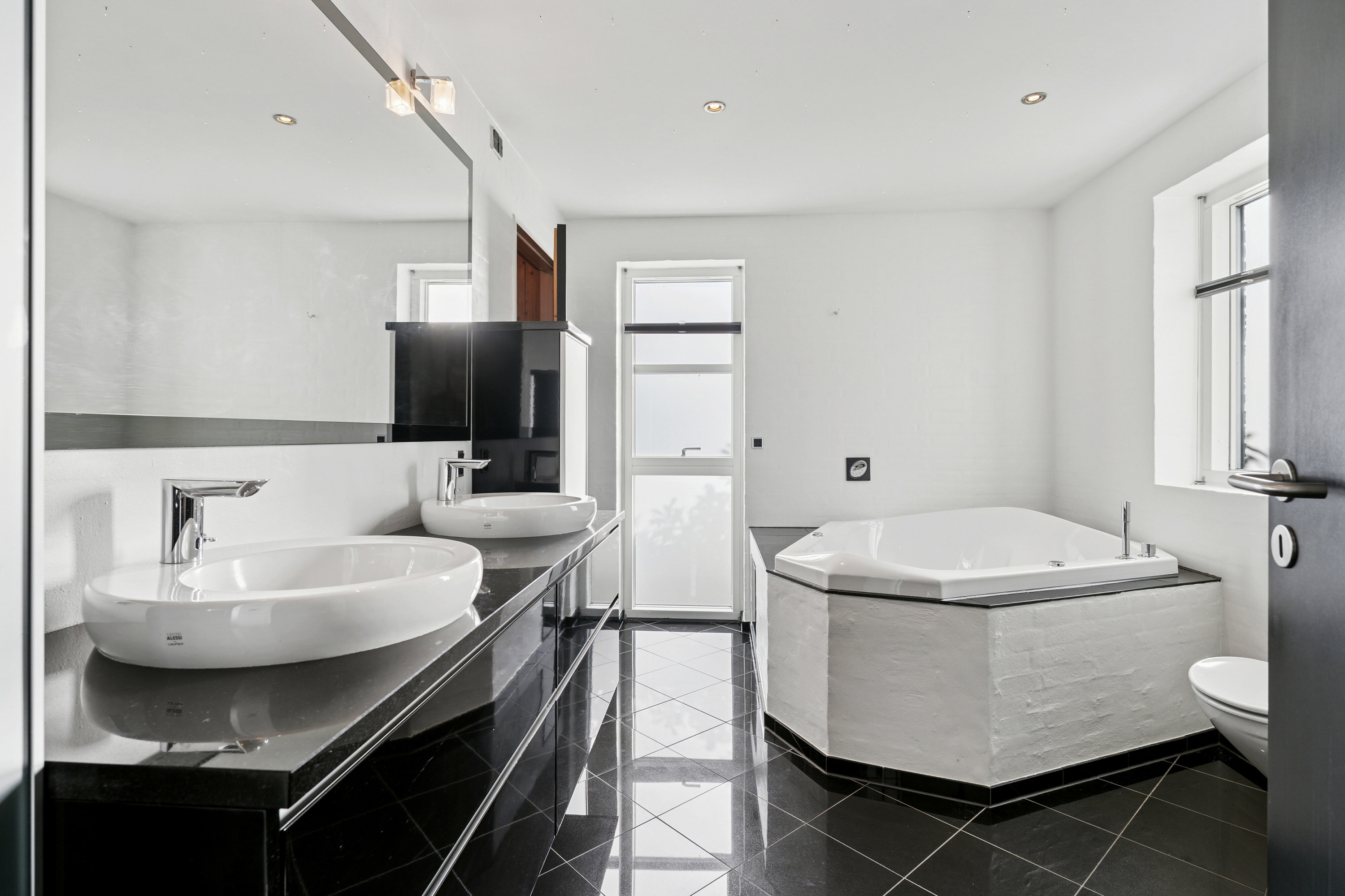 Fremhævet badeværelse billede i fuldskærmstilstand. Billede af Ålykkevej 2A, Sejs-Svejbæk, 8600 Silkeborg