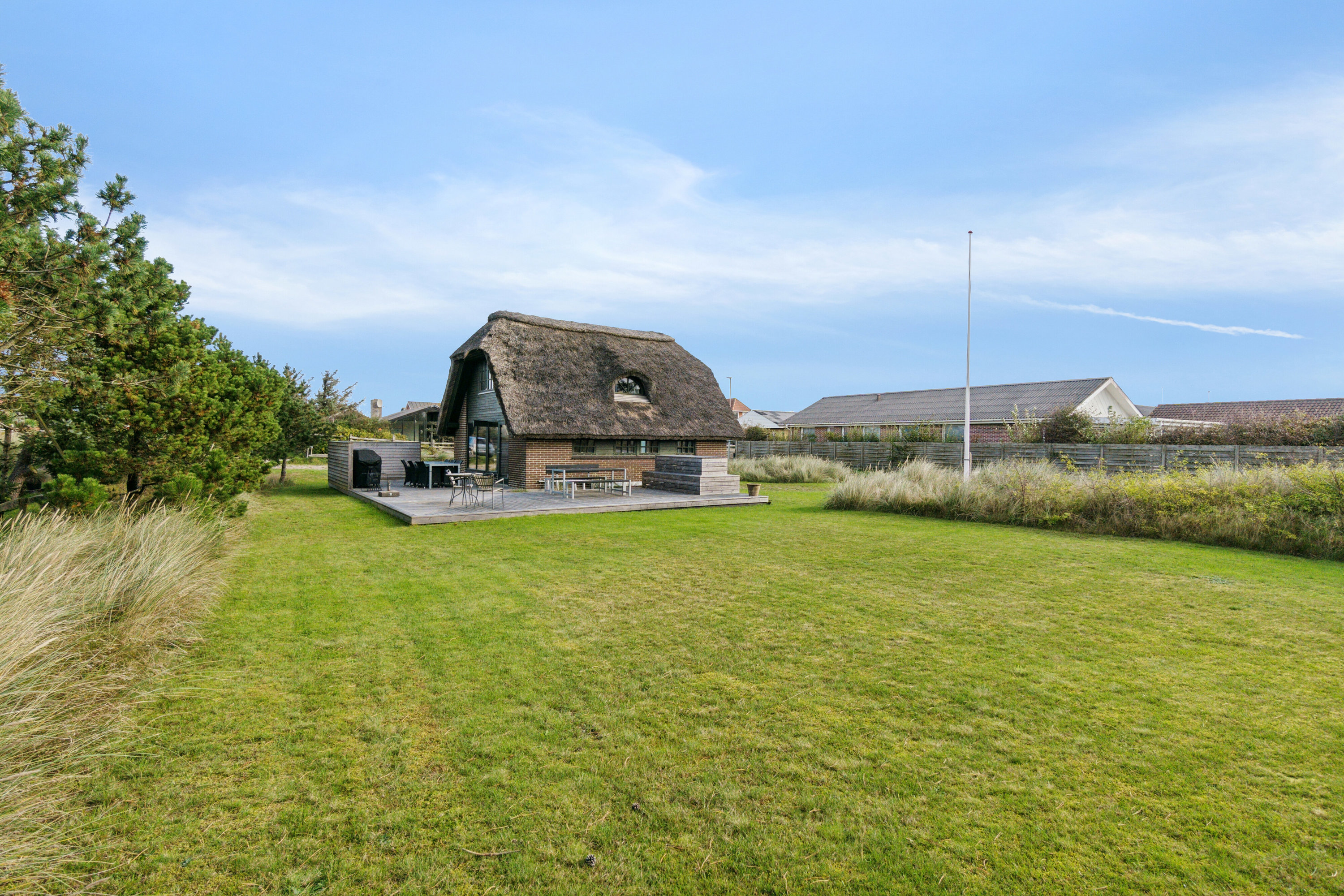 Fremhævet set fra haven billede i fuldskærmstilstand. Billede af Ærenprisvej 28, Vorupør, 7700 Thisted