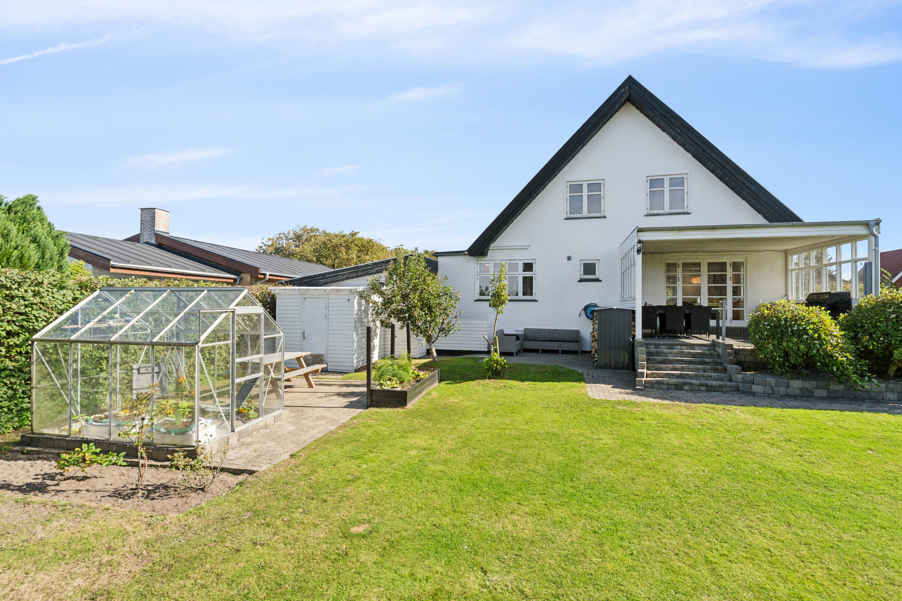 Fremhævet set fra haven billede i fuldskærmstilstand. Billede af Skagensvej 185, 9800 Hjørring