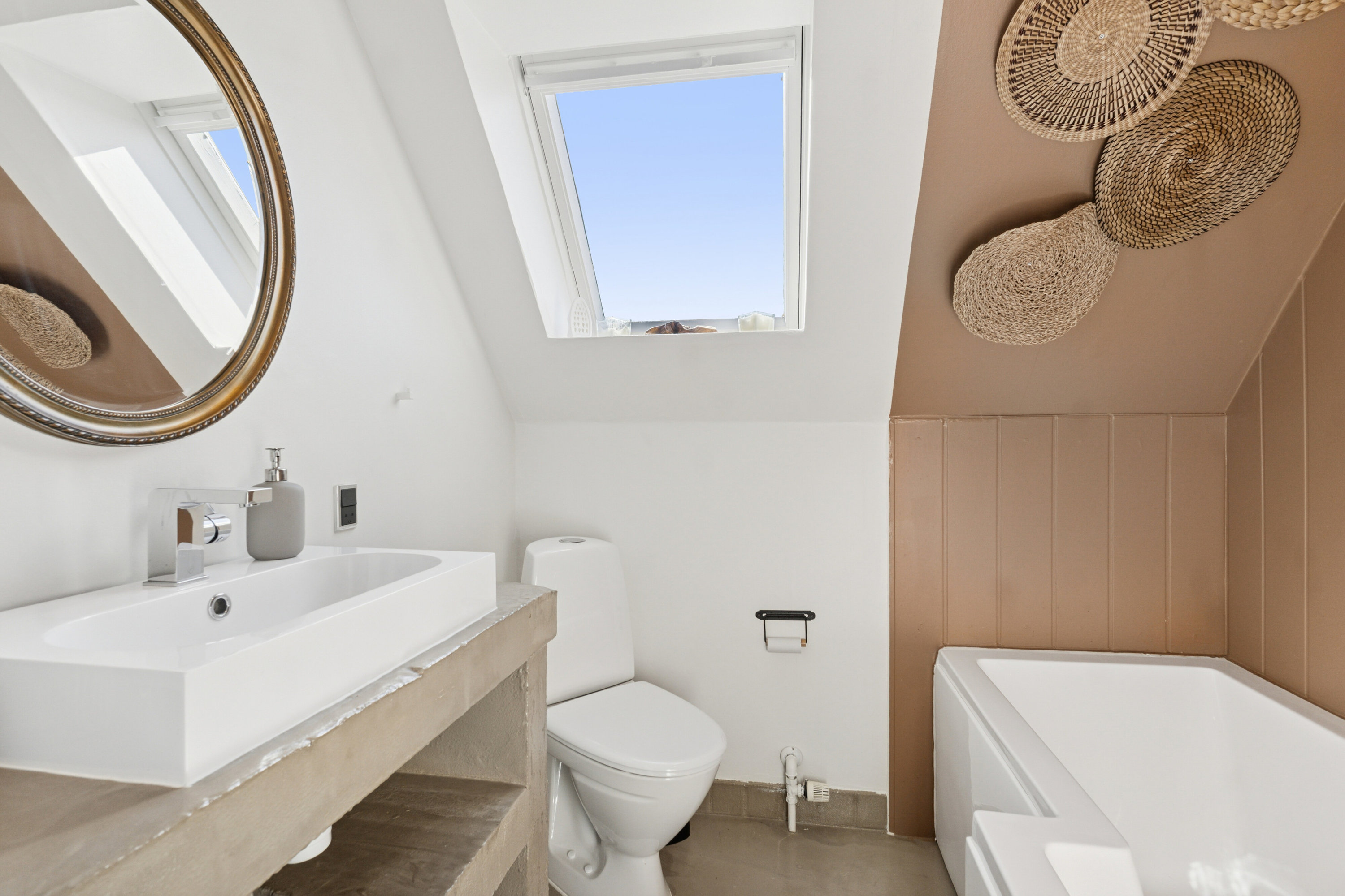 Fremhævet badeværelse billede i fuldskærmstilstand. Billede af Skagensvej 185, 9800 Hjørring