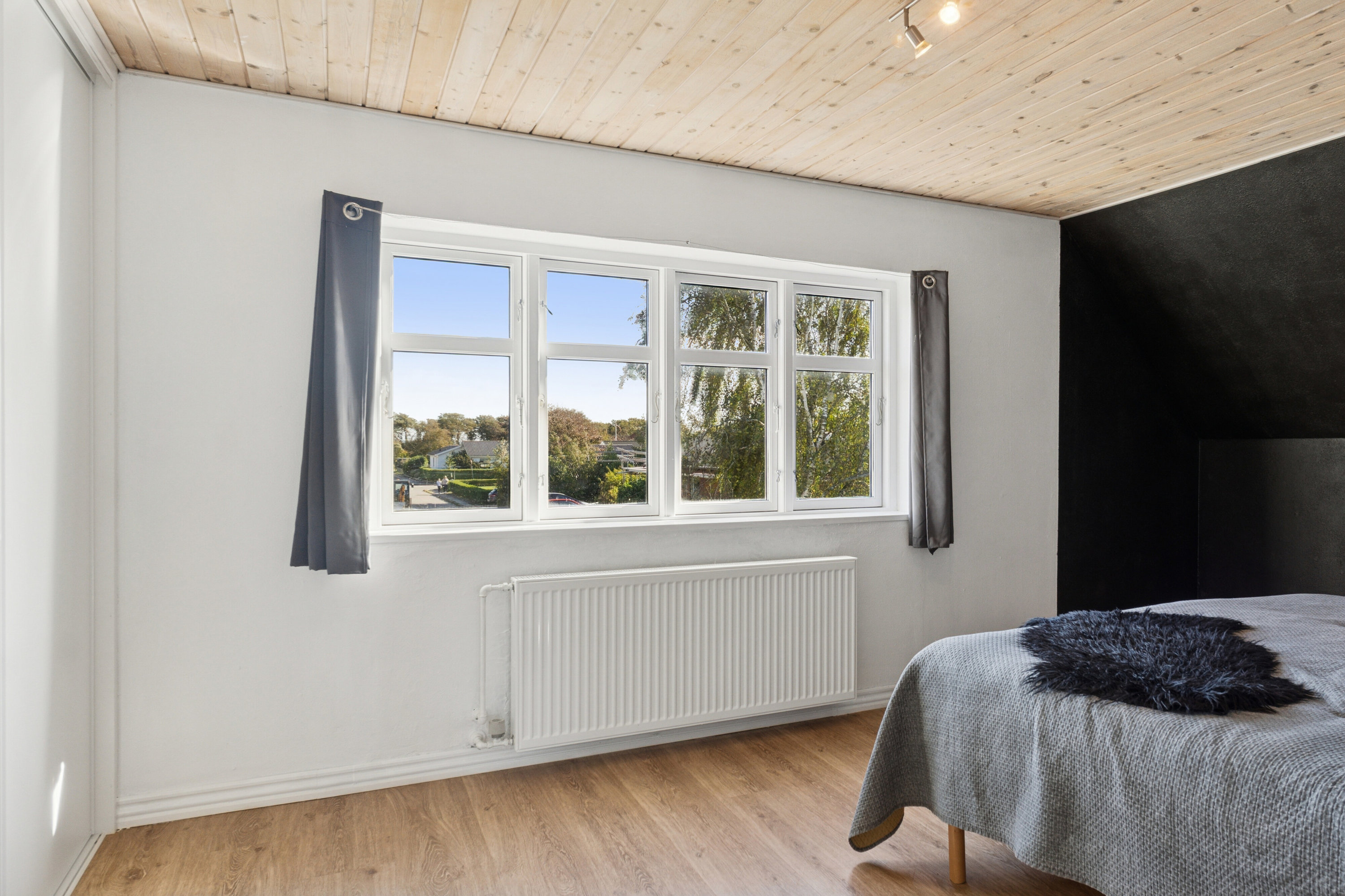 Fremhævet soveværelse billede i fuldskærmstilstand. Billede af Skagensvej 185, 9800 Hjørring